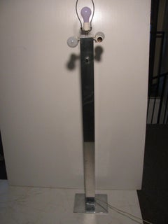 Moderne Kovacs Chrom-Stehlampe mit Schirm, Mid-Century Modern, Paar verfügbar