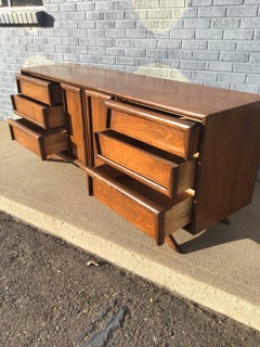 Mid-Century Modern Kroehler 9-Drawer Walnut Credenza, circa 1960s
