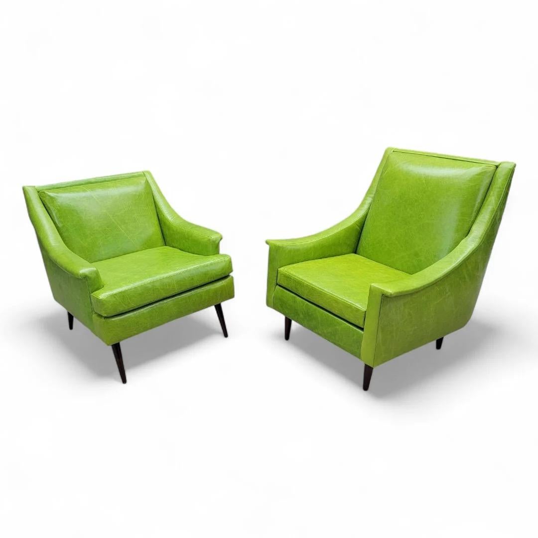 Moderne Kroehler Clubsessel aus der Mitte des Jahrhunderts, neu gepolstert mit Leder - 2er-Set (Unbekannt) im Angebot