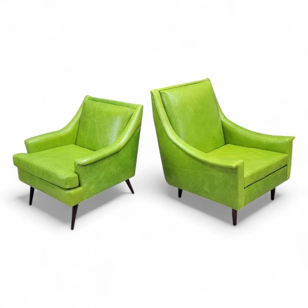 Moderne Kroehler Clubsessel aus der Mitte des Jahrhunderts, neu gepolstert mit Leder - 2er-Set im Angebot 2