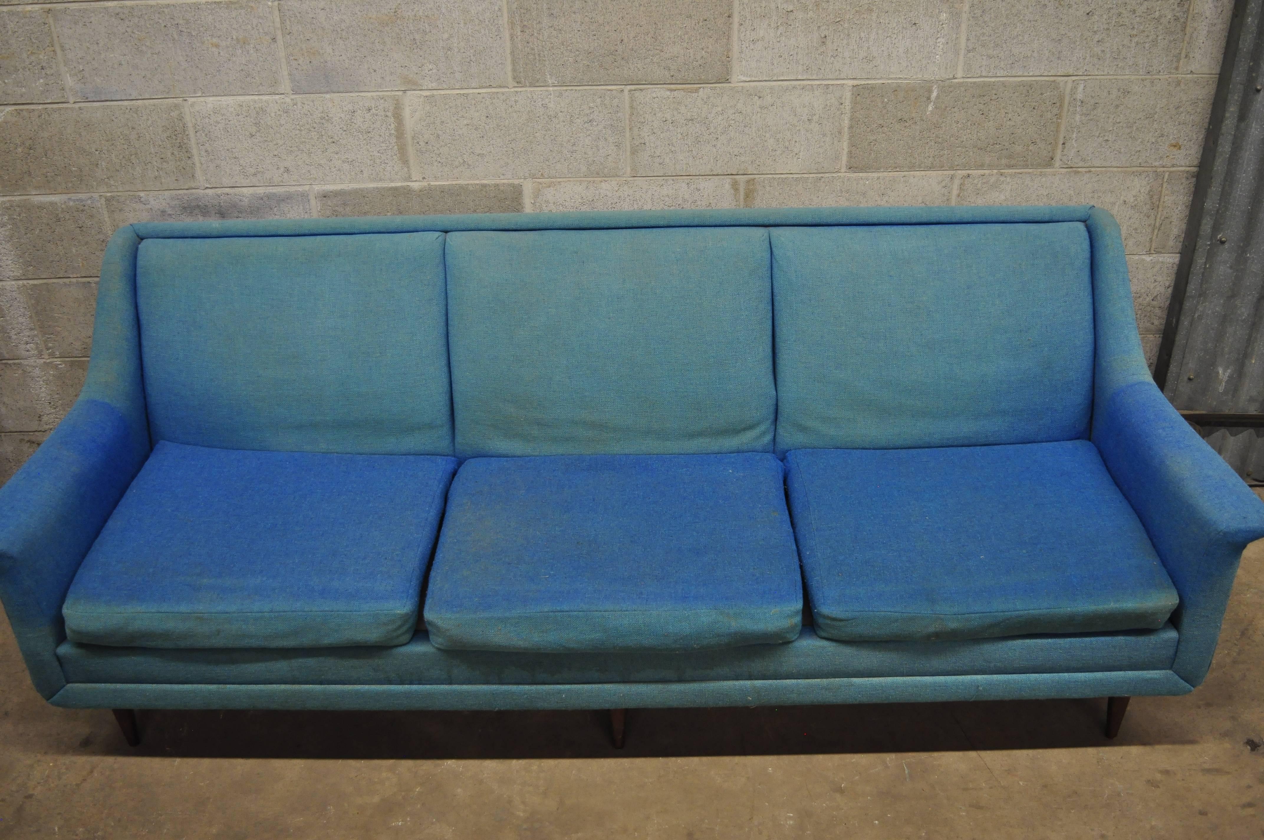 Mid-Century Modern Kroehler Curved Arm Sculptural Sofa, Adrian Pearsall Style In Good Condition In Philadelphia, PA