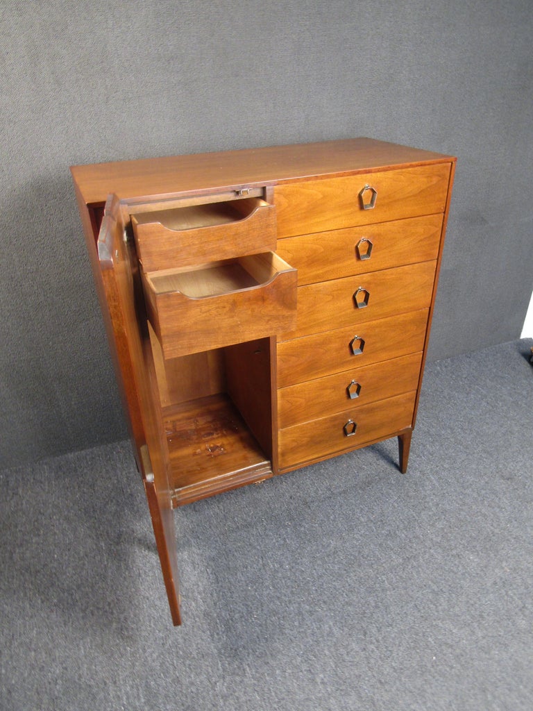 MidCentury Modern Kroehler Highboy Dresser For Sale at 1stDibs