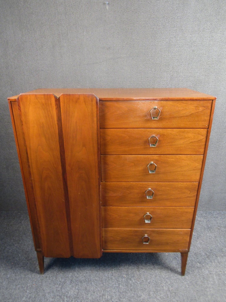 MidCentury Modern Kroehler Highboy Dresser For Sale at 1stDibs