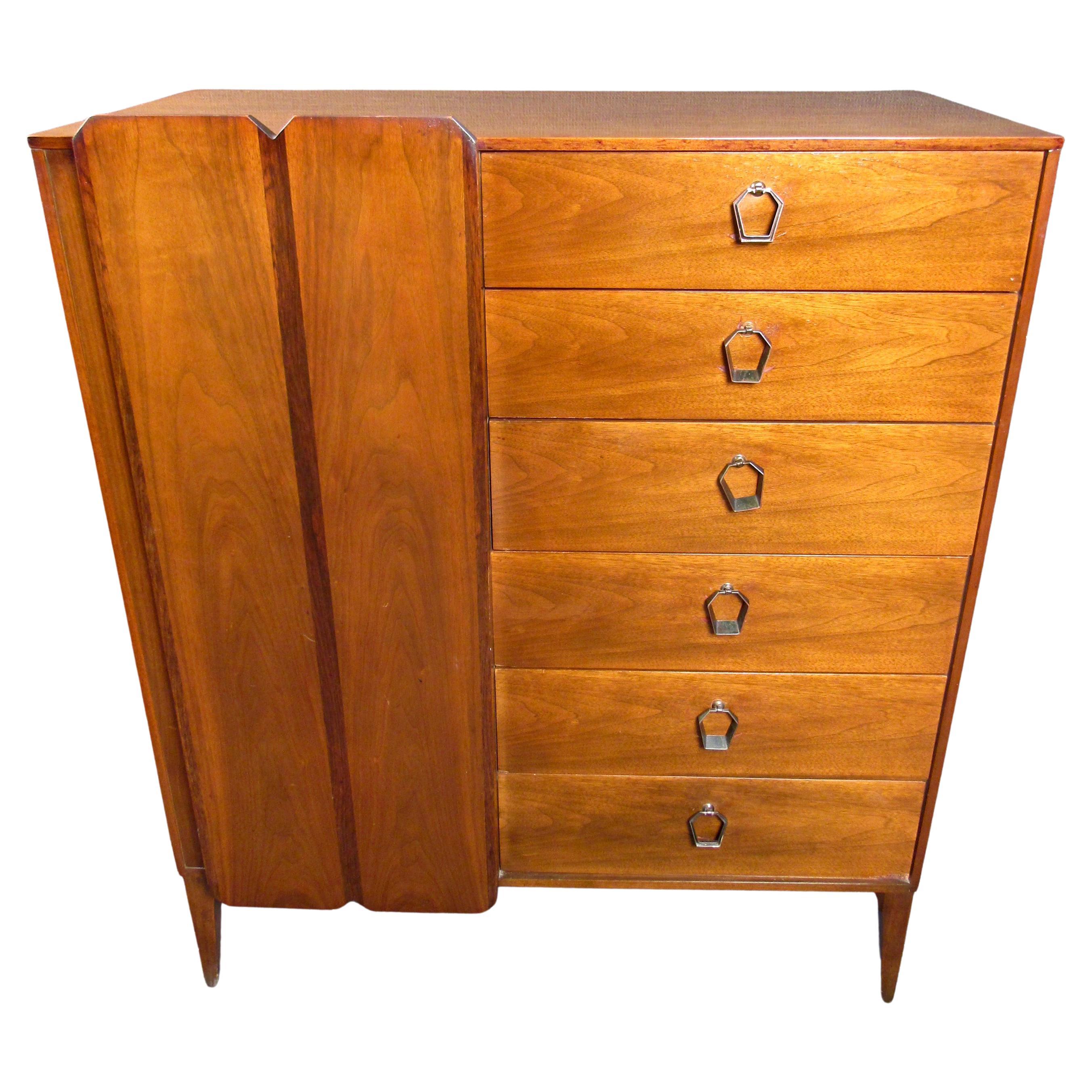 MidCentury Modern Kroehler Highboy Dresser For Sale at 1stDibs