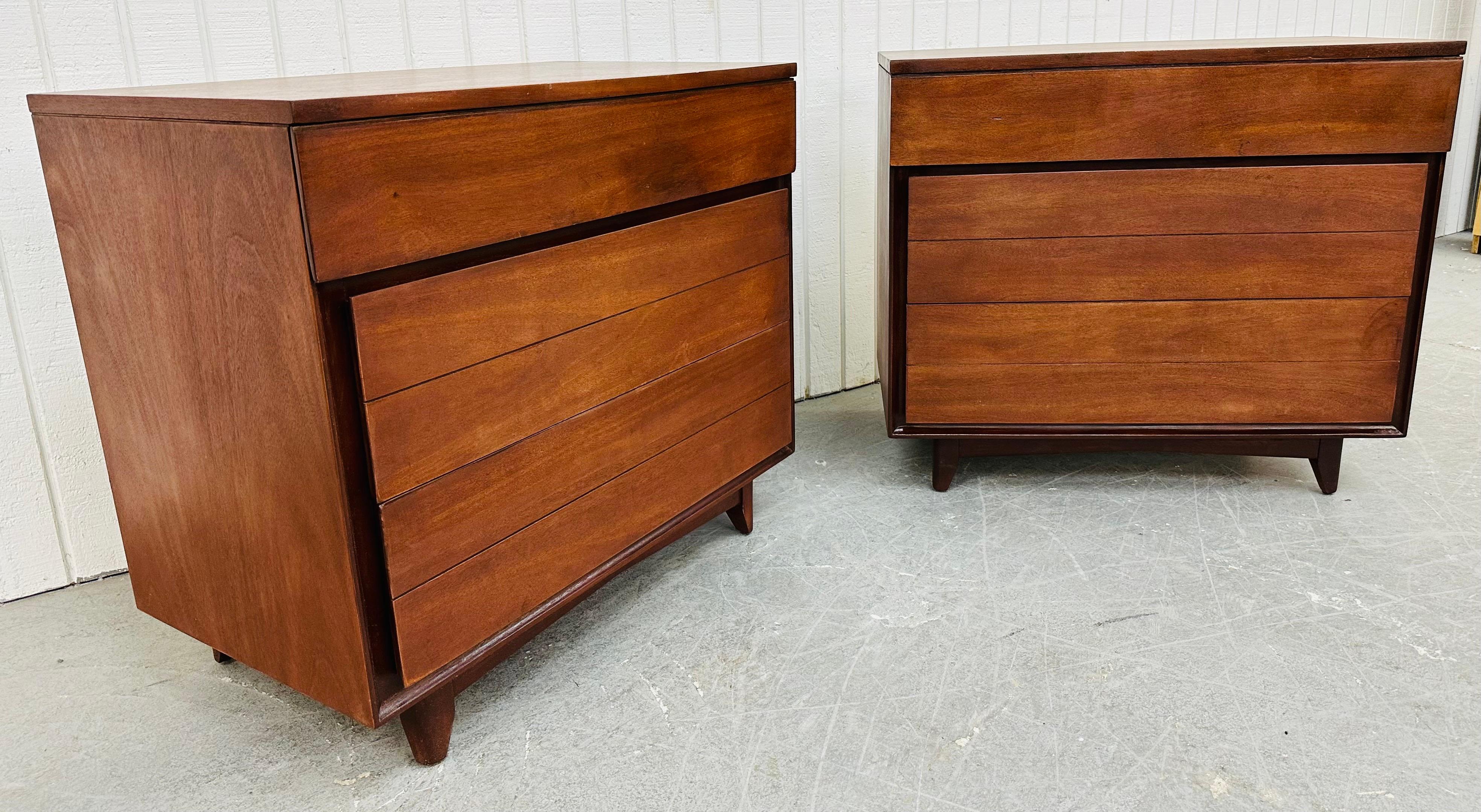 This listing is for a pair of Mid-Century Modern Kroehler Walnut Bachelor Chests. Featuring a straight line design, three drawers for storage, modern legs, and a walnut finish. This is an exceptional combination of quality and design by Kroehler!
