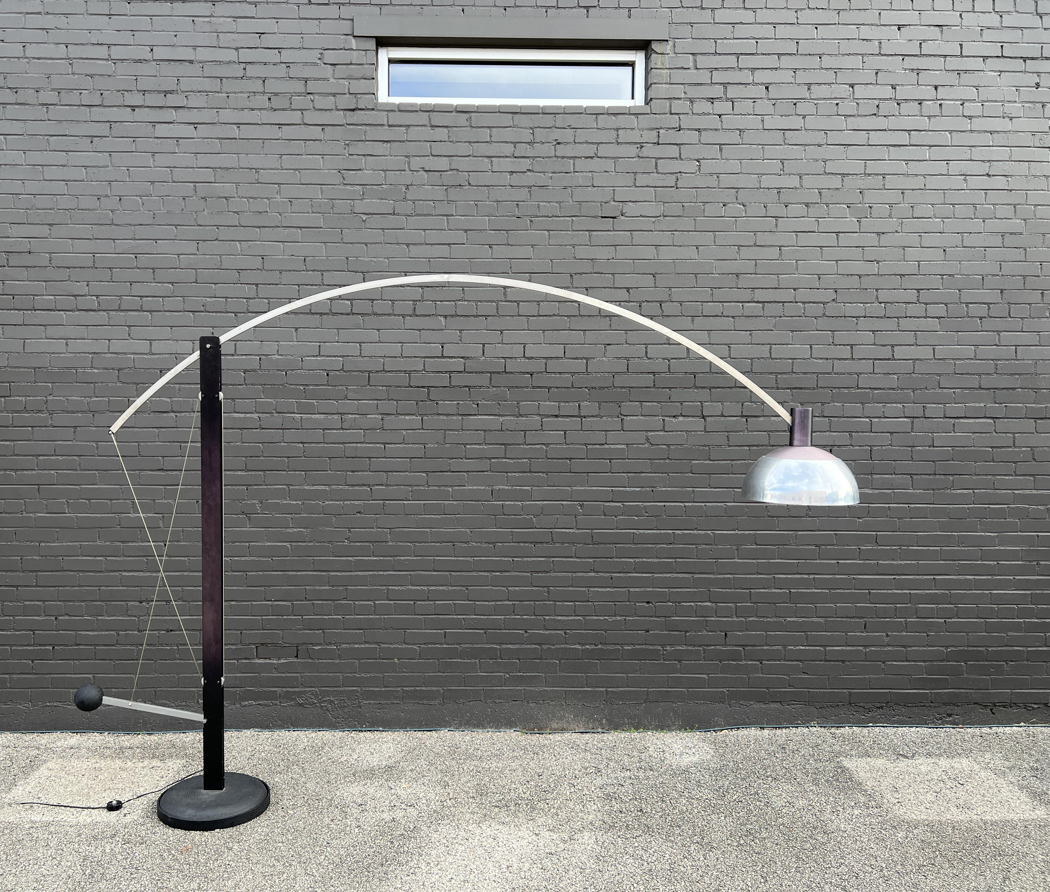 Moderne Mid-Century-Modern-L' Arc-Lampe von Robert Sonneman Verstellbare Höhe drehbar im Angebot 5