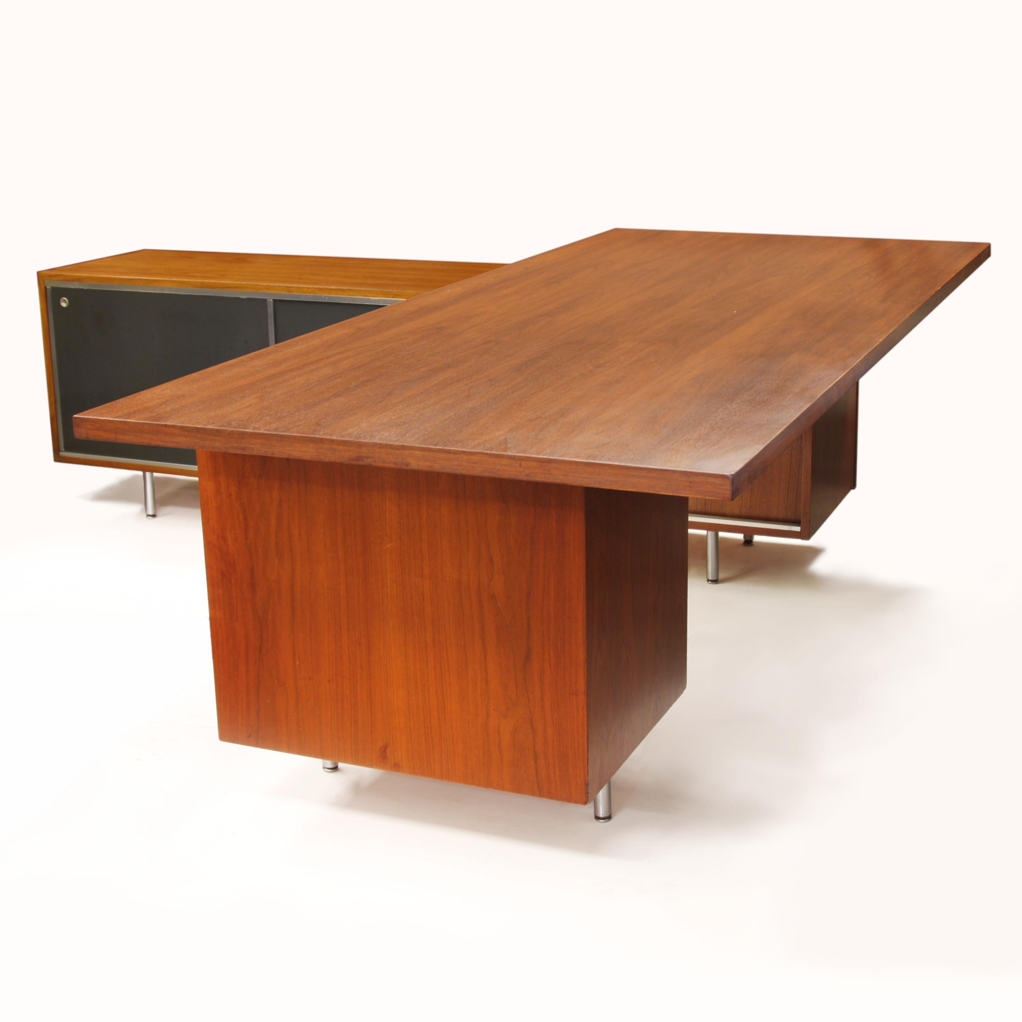 American Mid Century Modern L-Shaped Executive Desk by George Nelson for Herman Miller