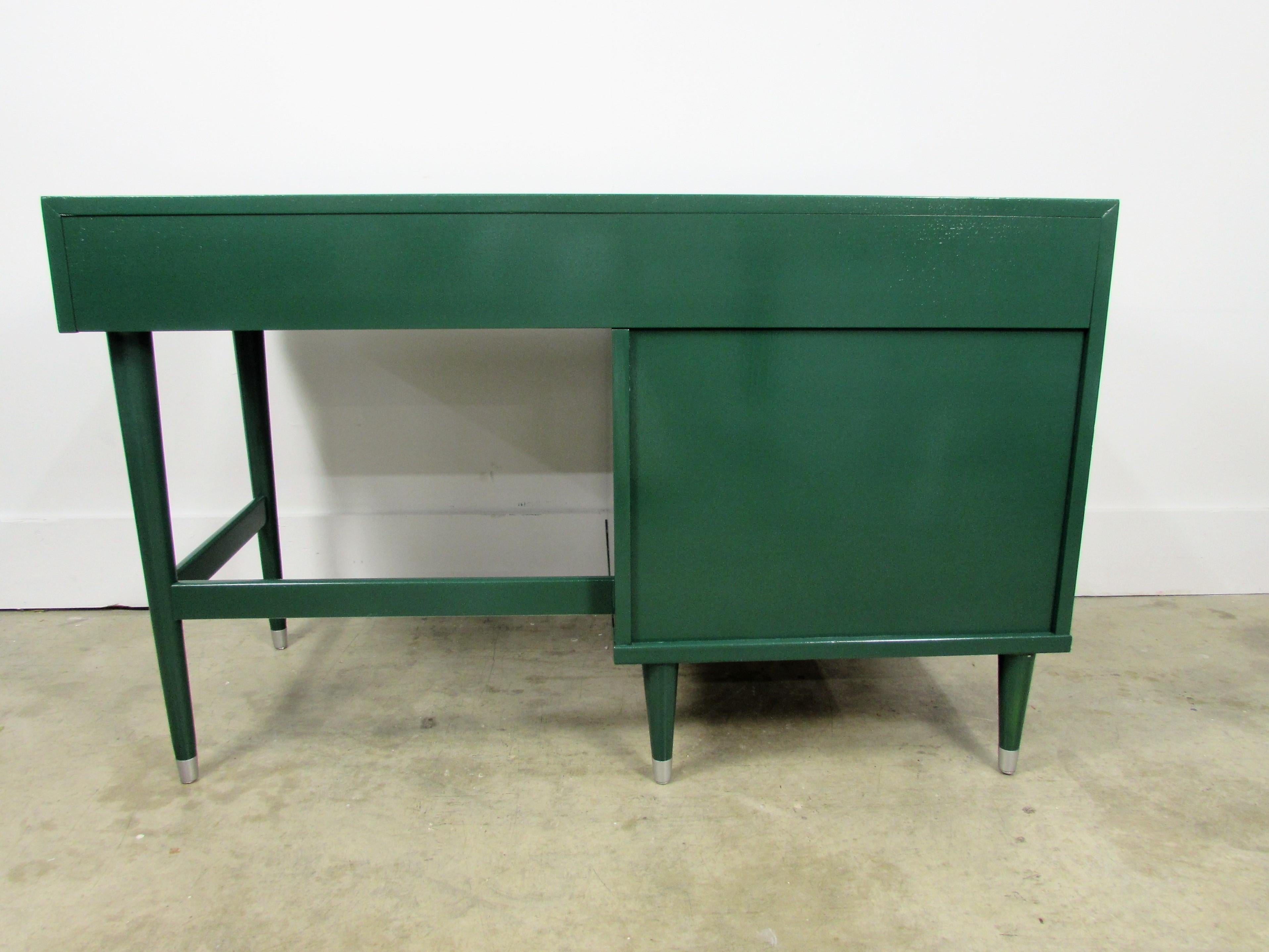 20th Century Mid-Century Modern Lacquered Desk For Sale