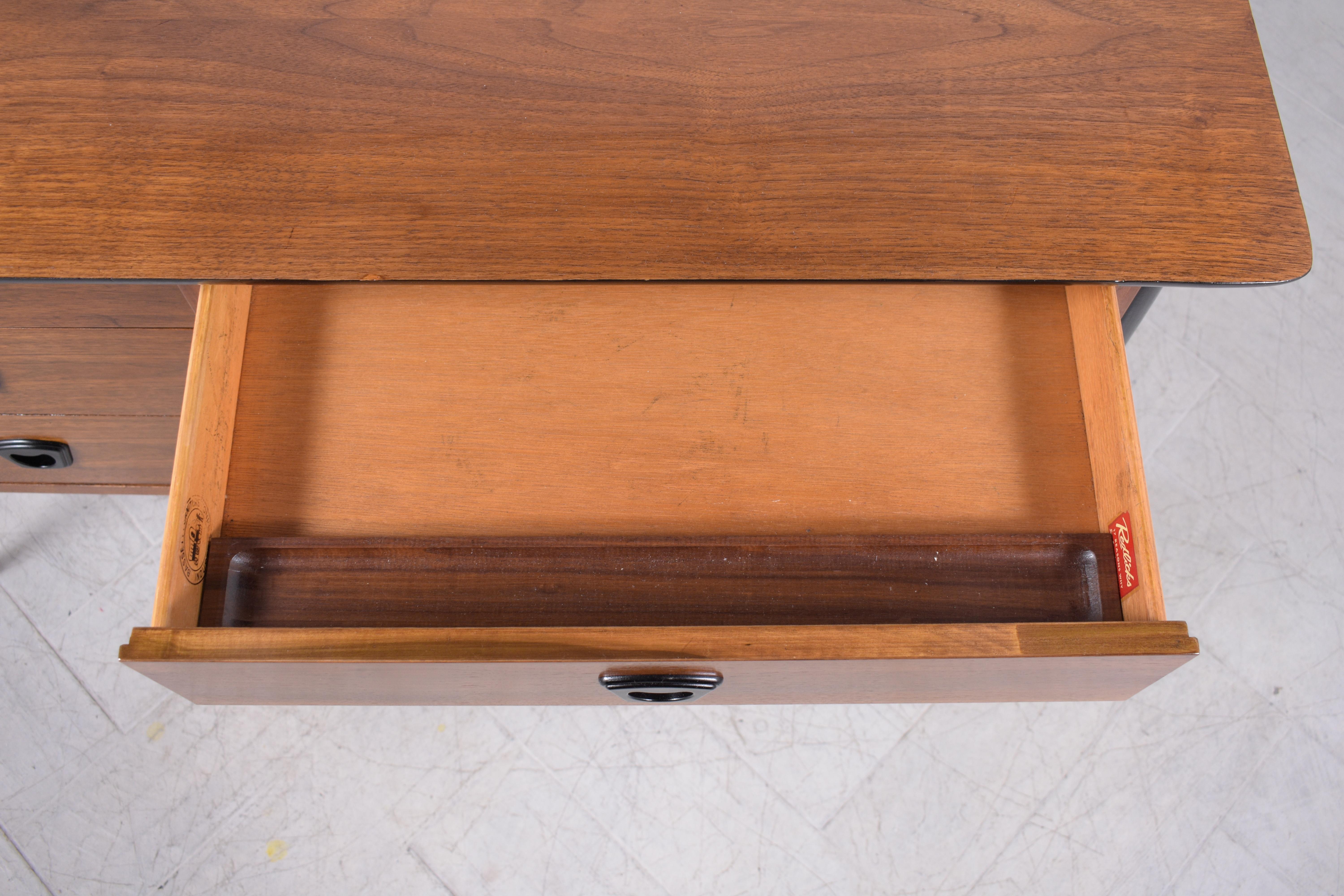 Mid-20th Century Mid-Century Modern Lacquered Desk
