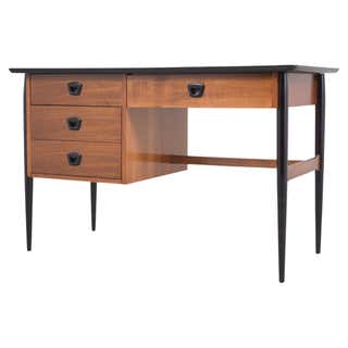 Transitional Modern Desk For Sale at 1stDibs
