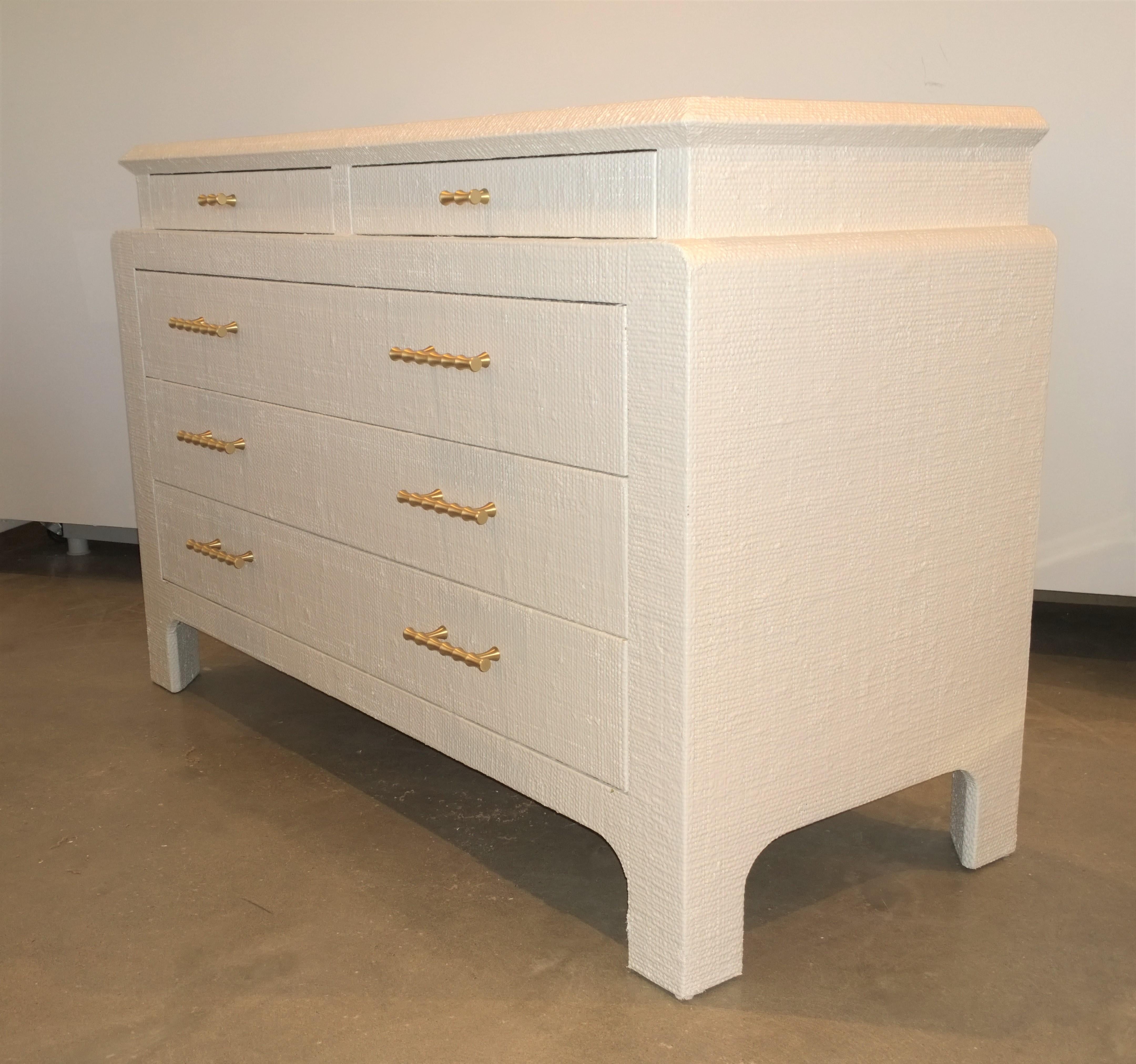 Mid-Century Modern Lacquered Grasscloth Dresser with Brass Bamboo Style Pulls In Good Condition In Houston, TX