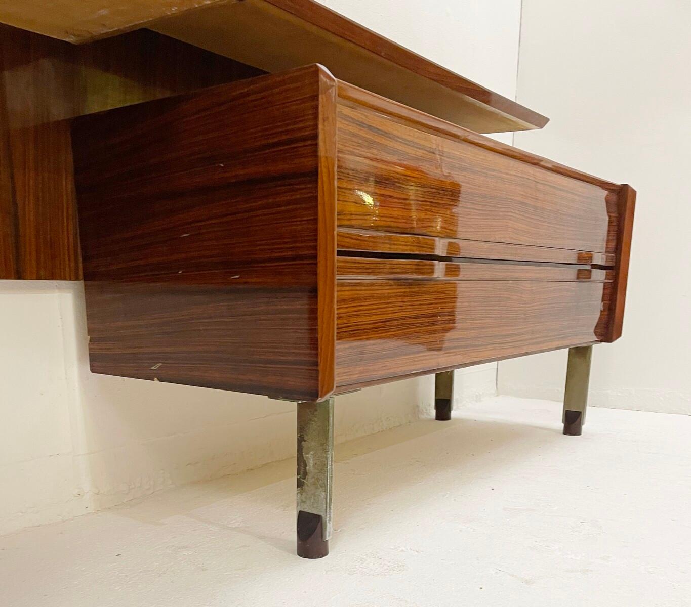 Mid-20th Century Mid-Century Modern  Lacquered Wood Sideboard - Italy 1960s For Sale