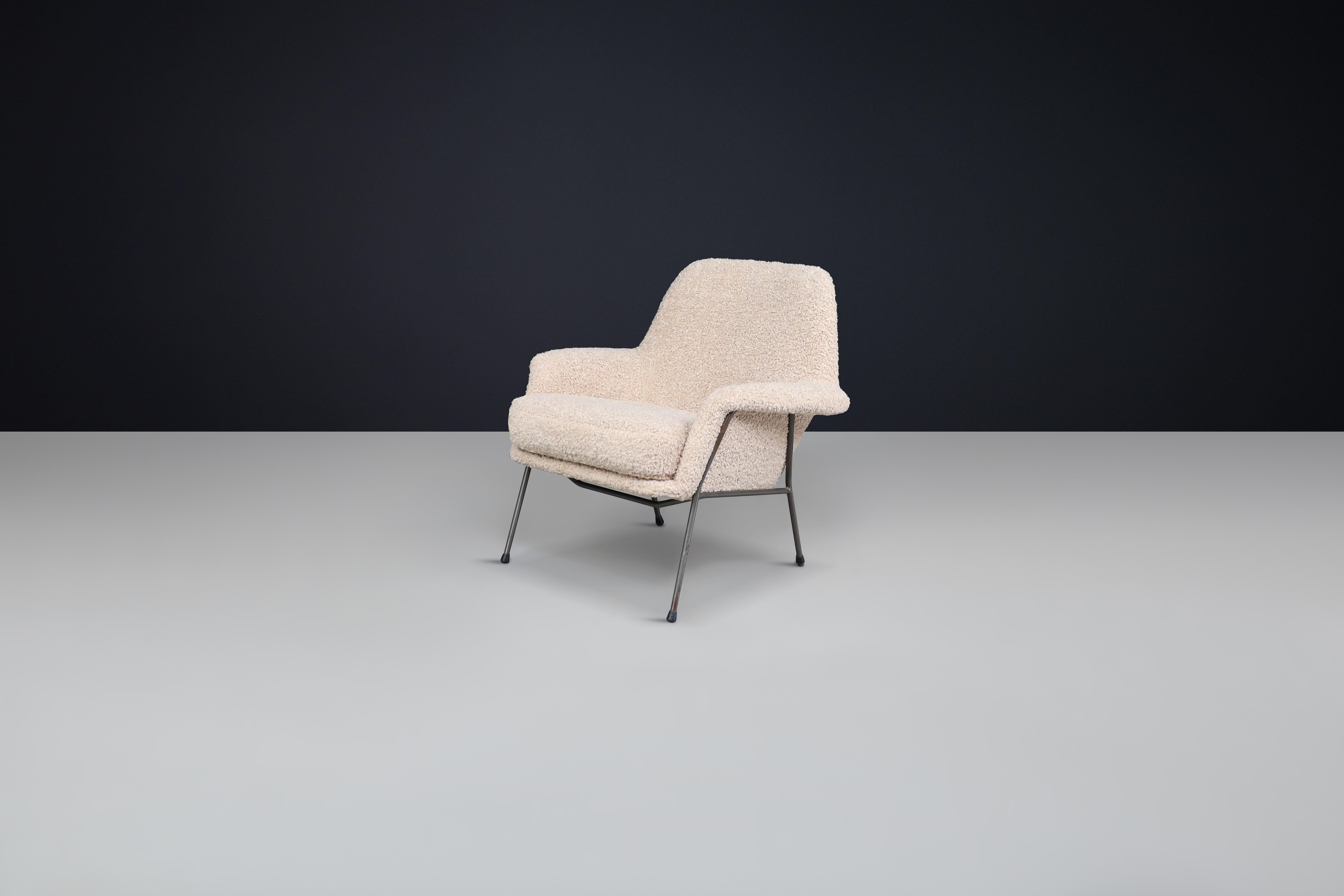 Dutch Mid-Century Modern Lady Lounge Chair in Teddy Upholstery, The Netherlands, 1960s For Sale