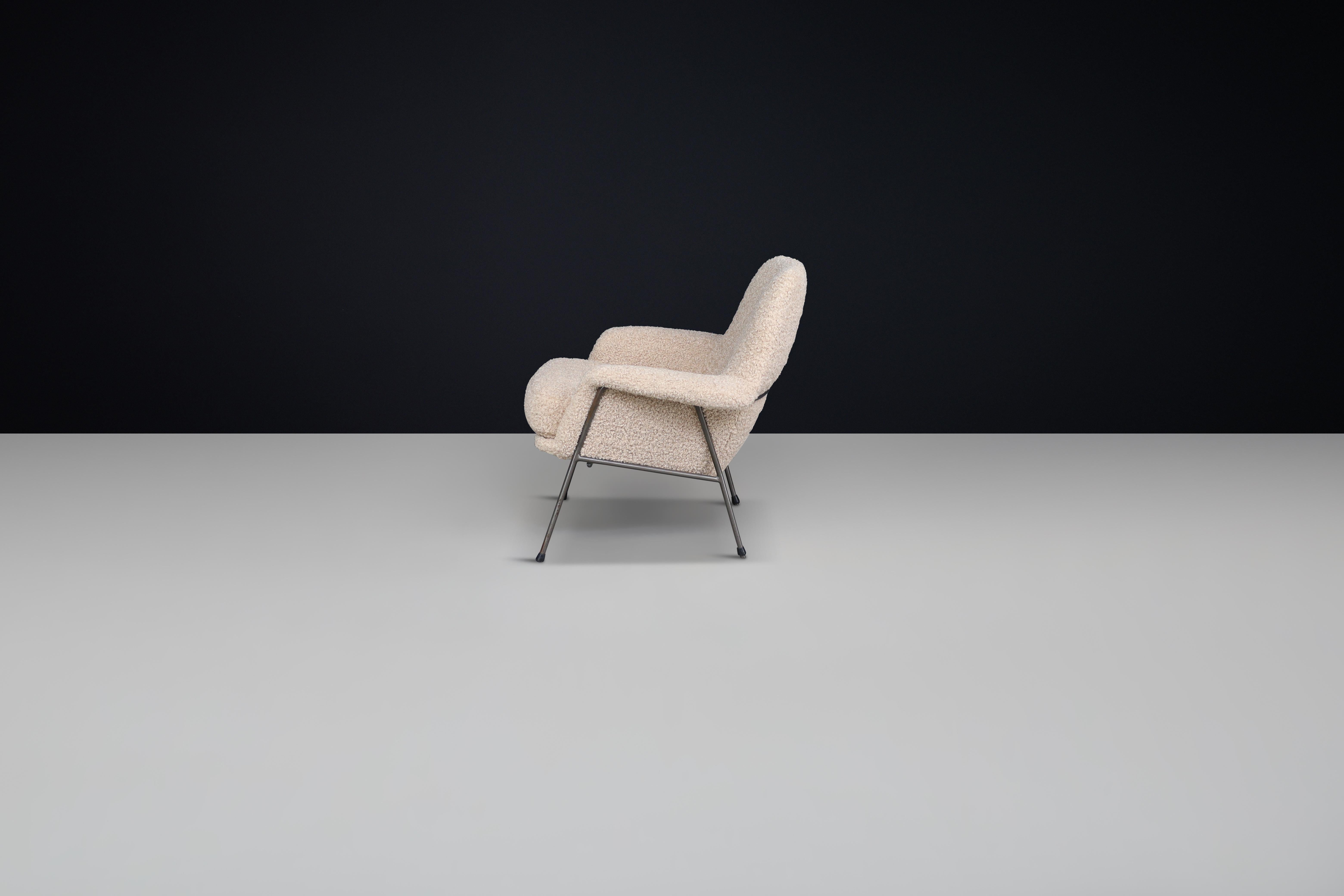 Mid-Century Modern Lady Lounge Chair in Teddy Upholstery, The Netherlands, 1960s For Sale 1