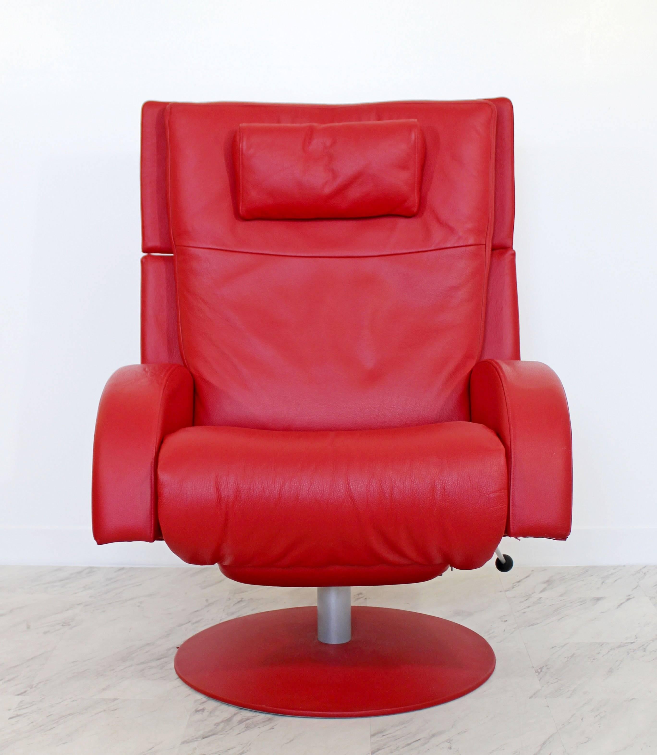 Brazilian Mid-Century Modern Lafer Pair Red Leather Reclining Lounge Chairs 1970s Brazil