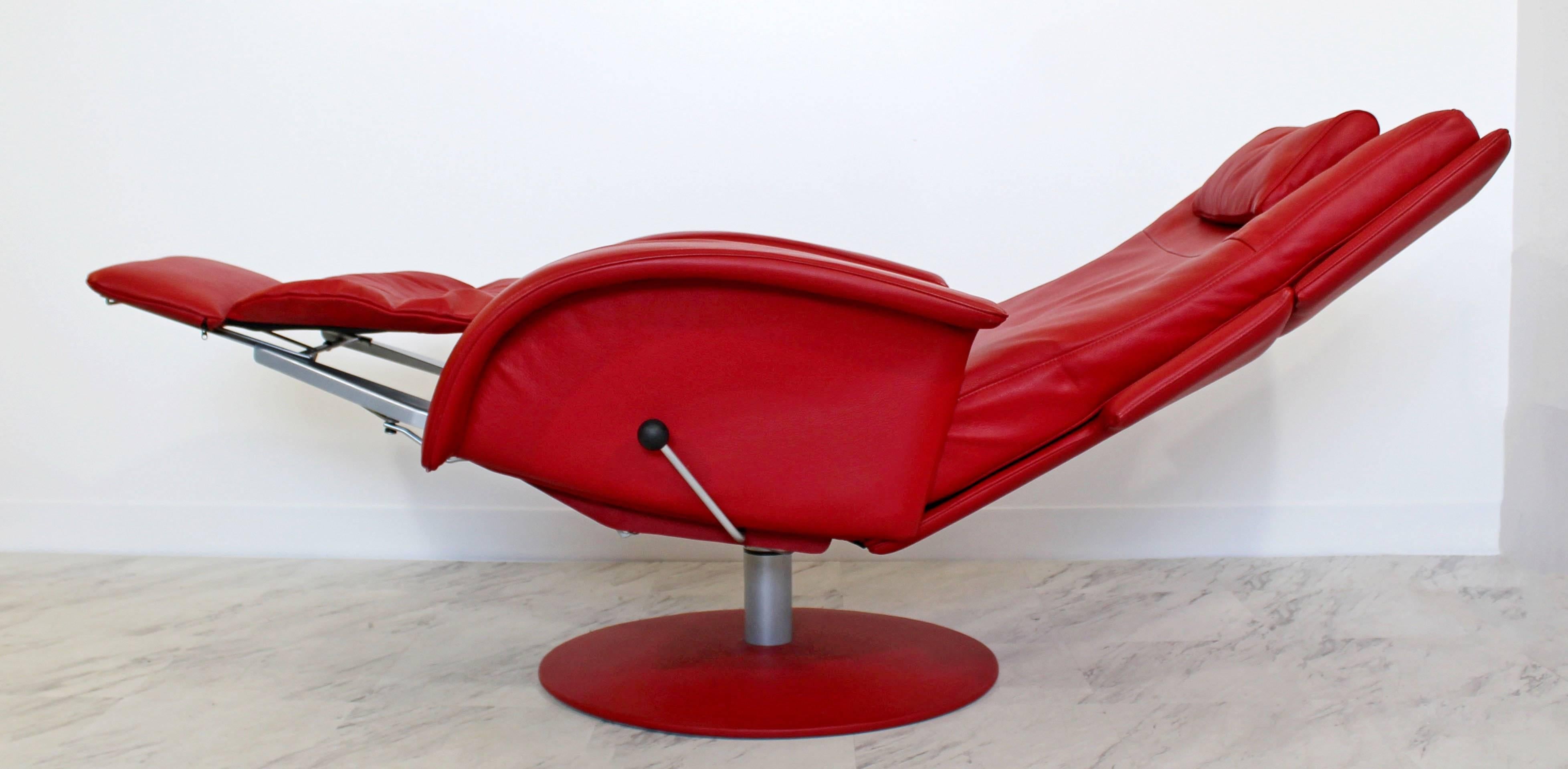Mid-Century Modern Lafer Pair Red Leather Reclining Lounge Chairs 1970s Brazil 2