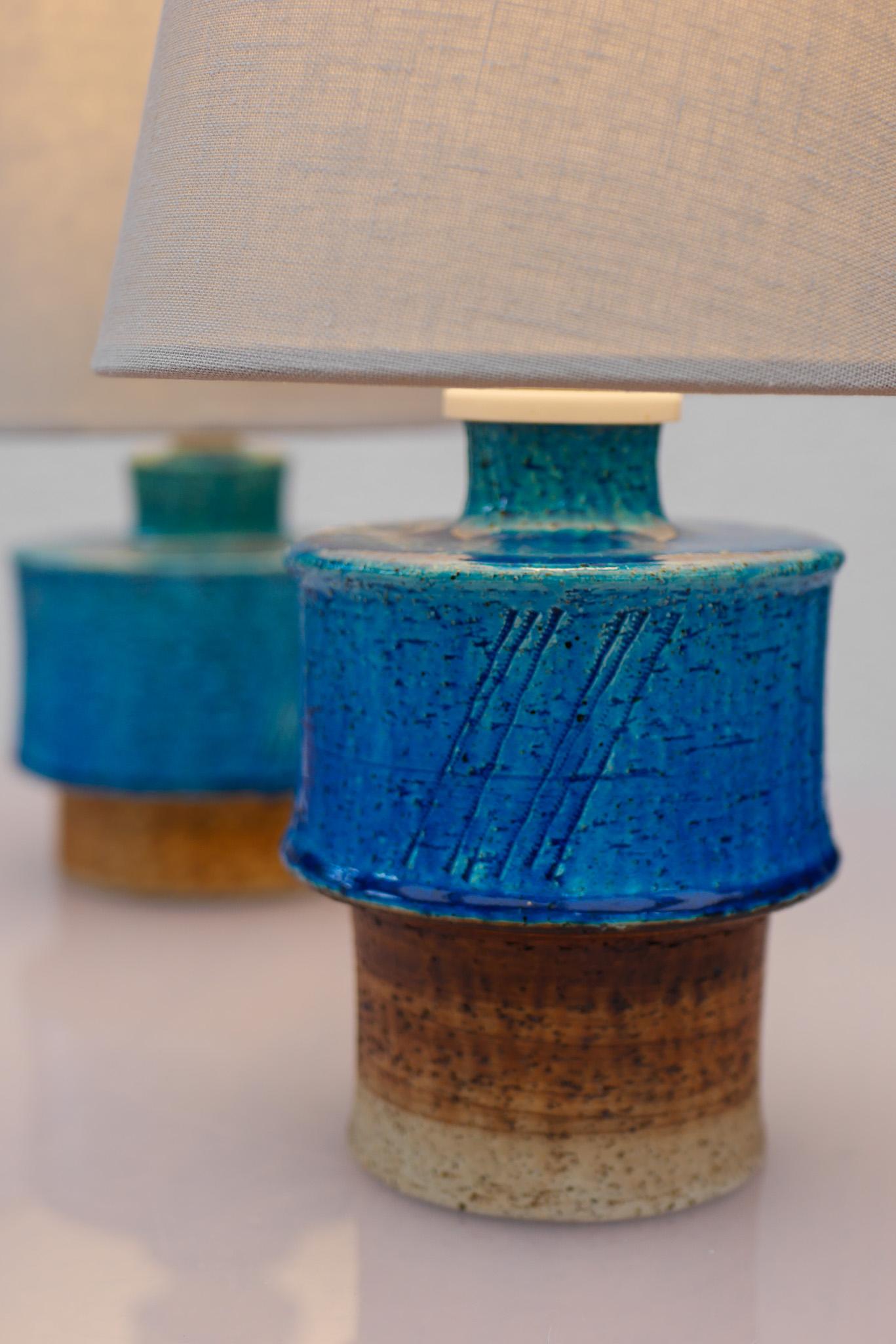 Mid-Century Modern Lampe de table en poterie du milieu du siècle par Inger Persson Rörstrand, Suède en vente