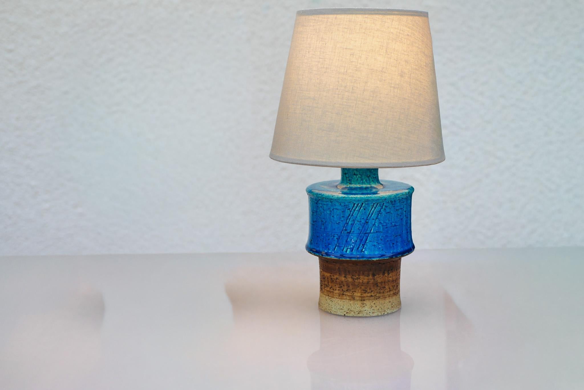 Fait main Lampe de table en poterie du milieu du siècle par Inger Persson Rörstrand, Suède en vente