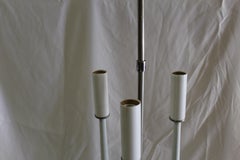 Mid-Century/Modern-Lampe mit 3 Lichtern aus Nickel mit Hi-Pol-Fassung
