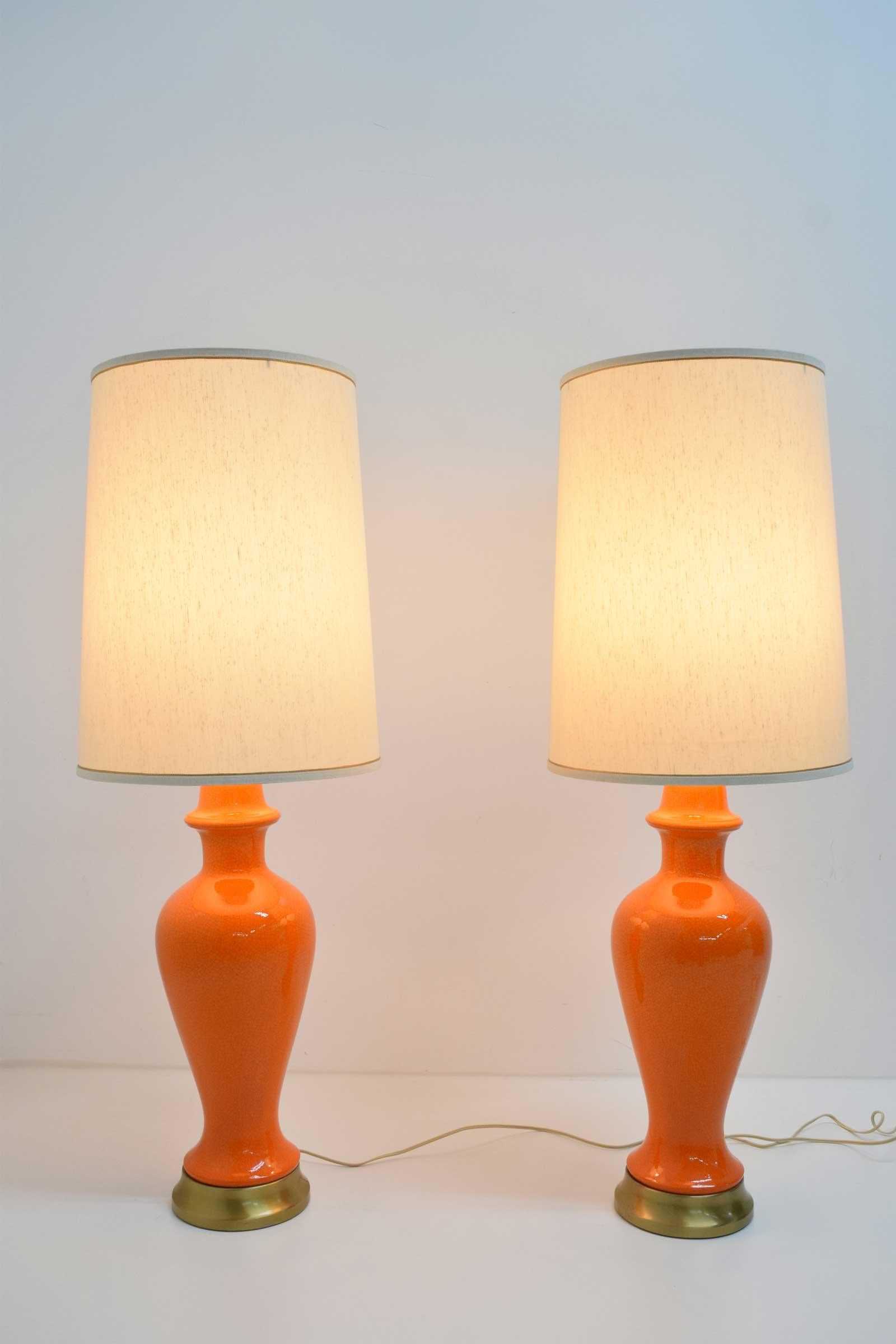 Mid-Century Modern Lamps in Orange Ceramic In Good Condition For Sale In Dallas, TX