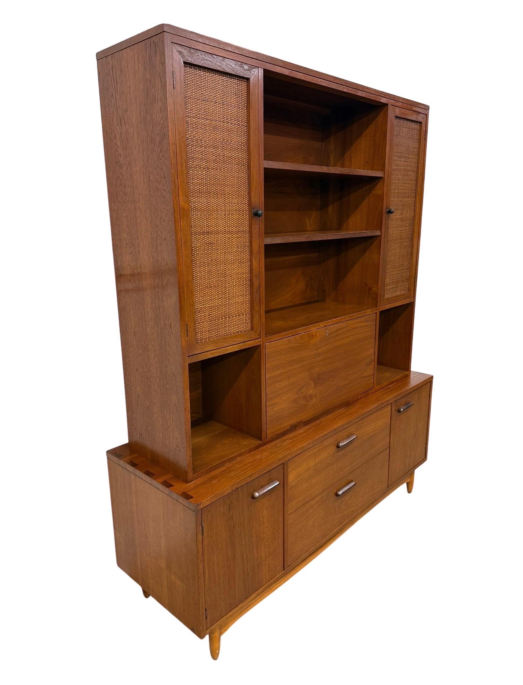 Lane Midcentury Hutch - For Sale on 1stDibs | lane hutch