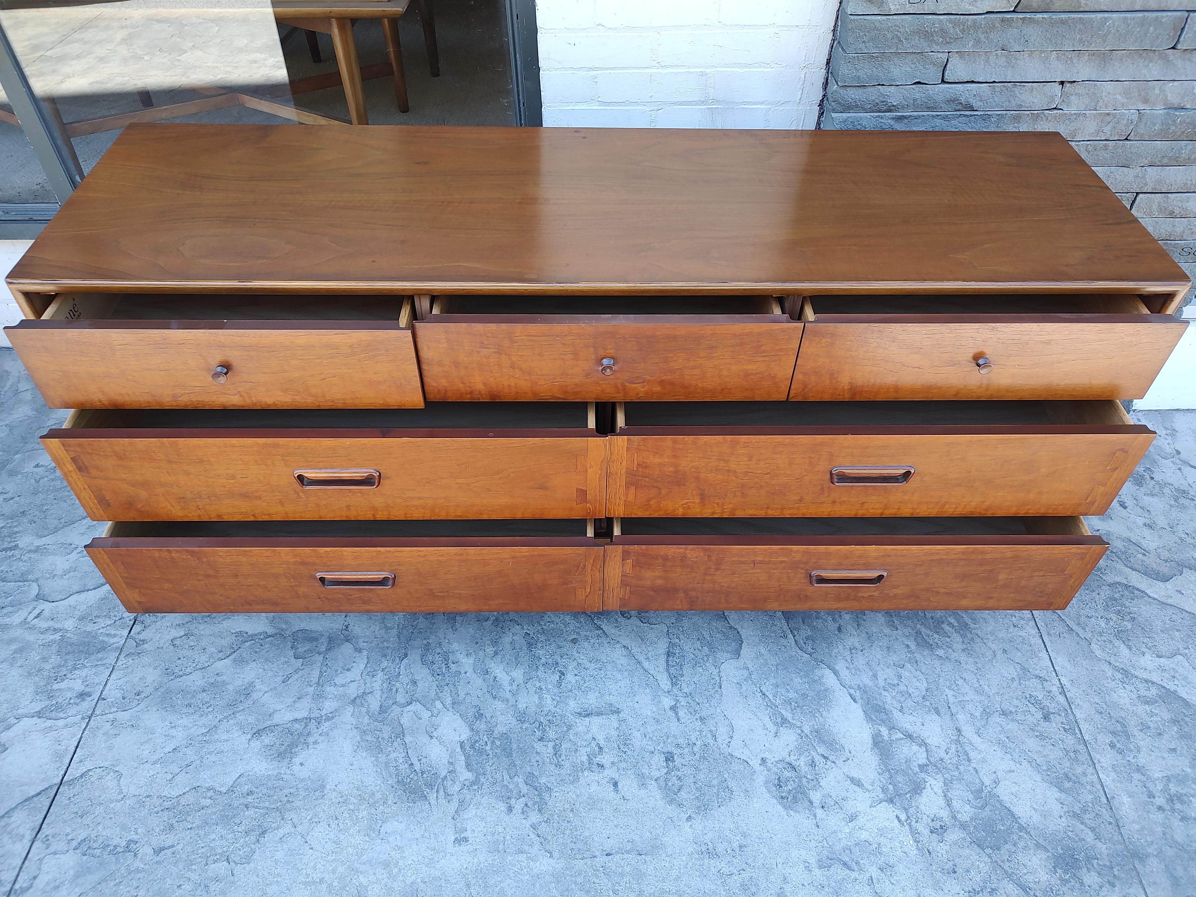 Mid-Century Modern Lane Acclaim 7 Drawer Dresser by Andre Bus In Good Condition In Port Jervis, NY