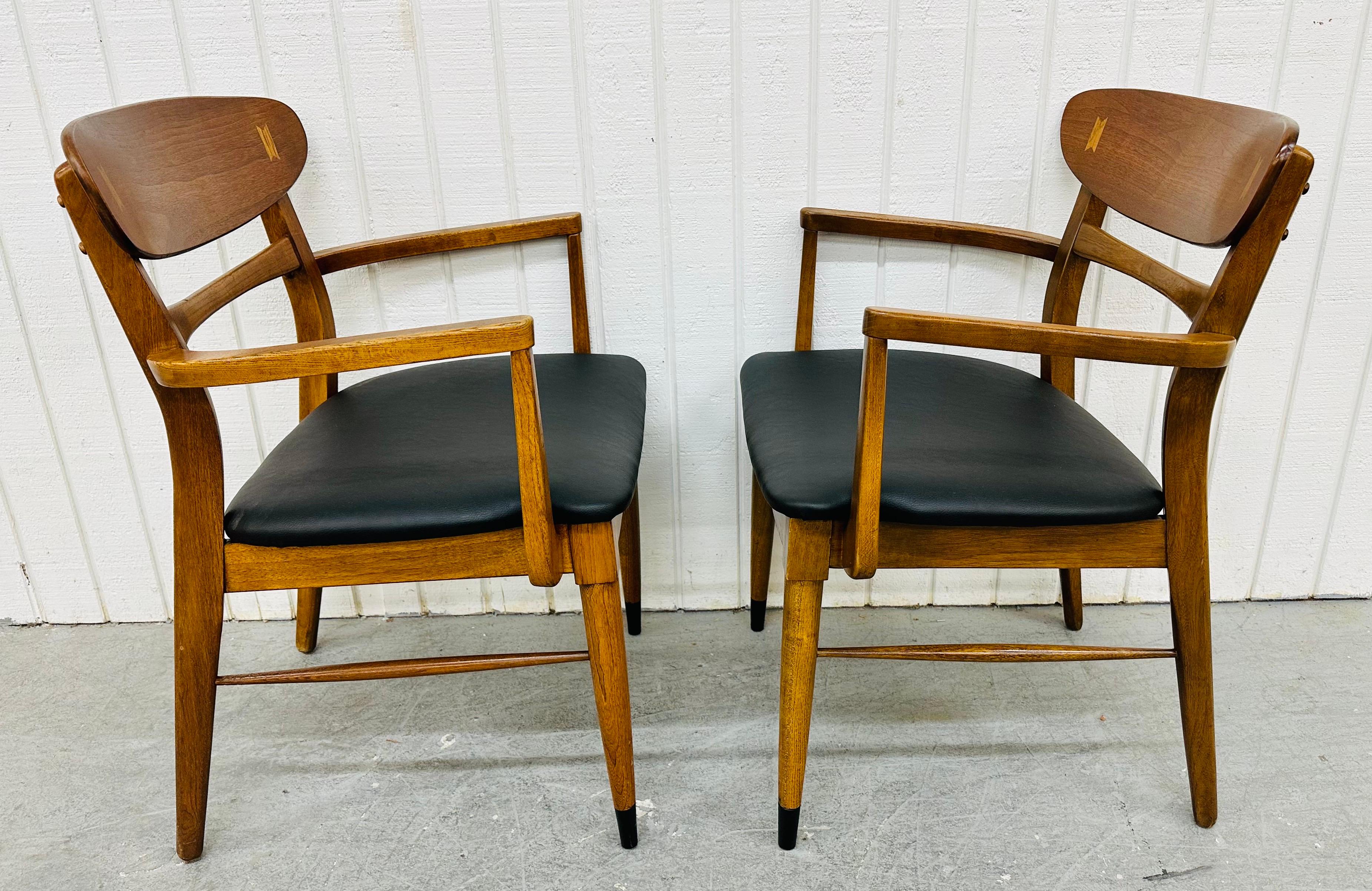 Mid-Century Modern Lane Acclaim Walnut Arm Chairs - Set of 2 In Good Condition In Clarksboro, NJ