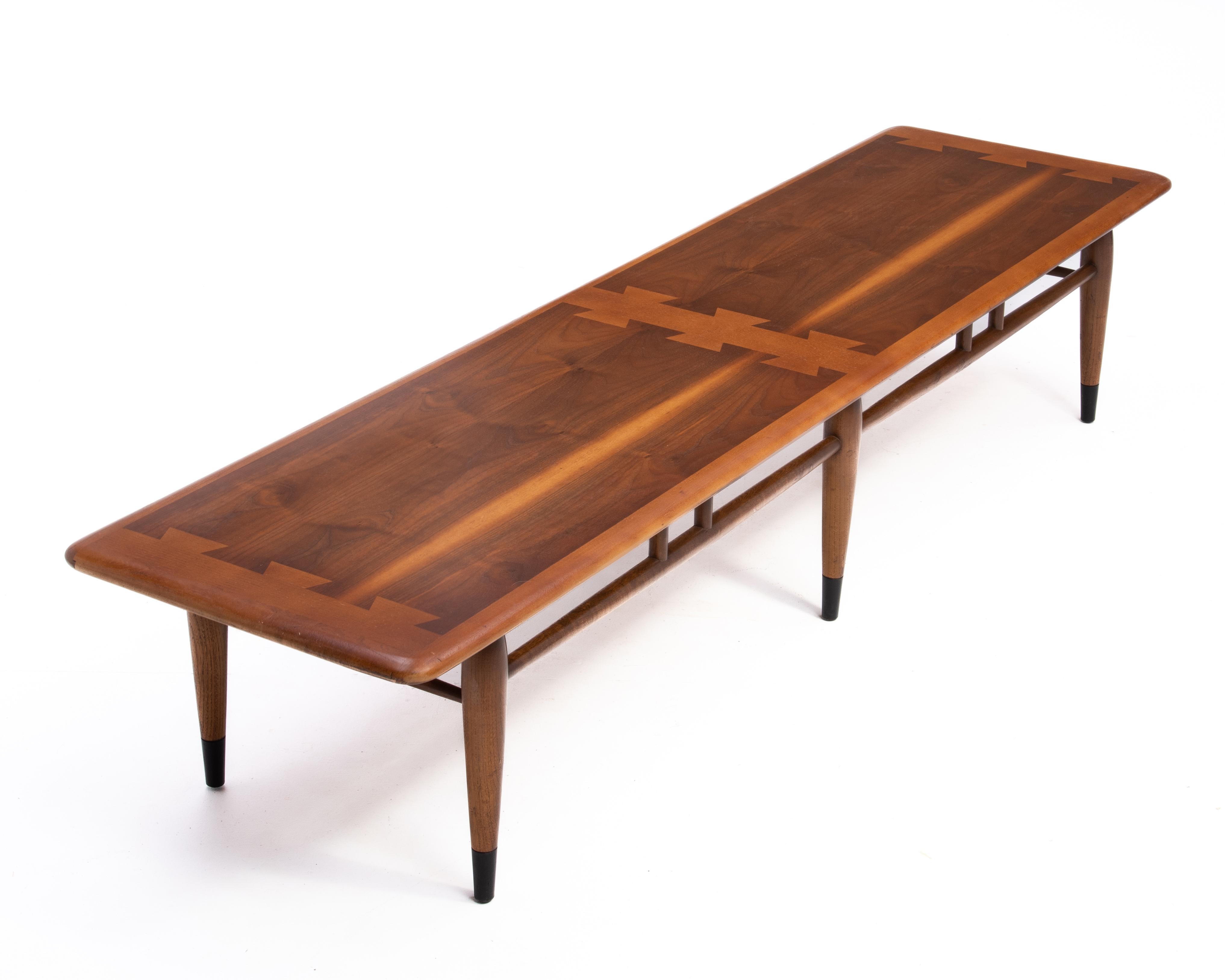 Mid-Century Modern Lane Acclaim Walnut Coffee Table Andre Bus Style 900 09 In Good Condition In Forest Grove, PA