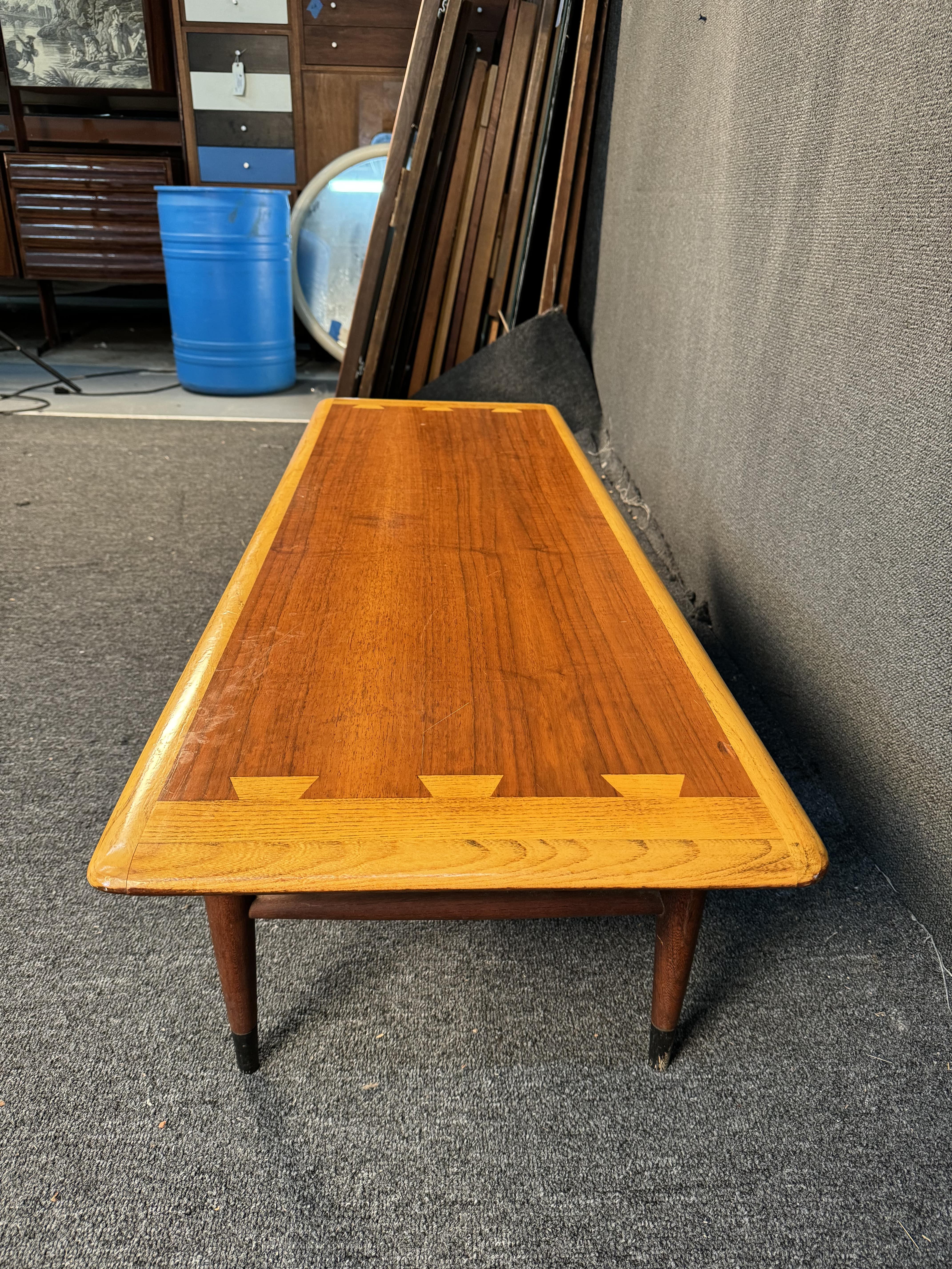 20th Century Mid-Century Modern Lane Acclaim Walnut Dovetailed Coffee Table