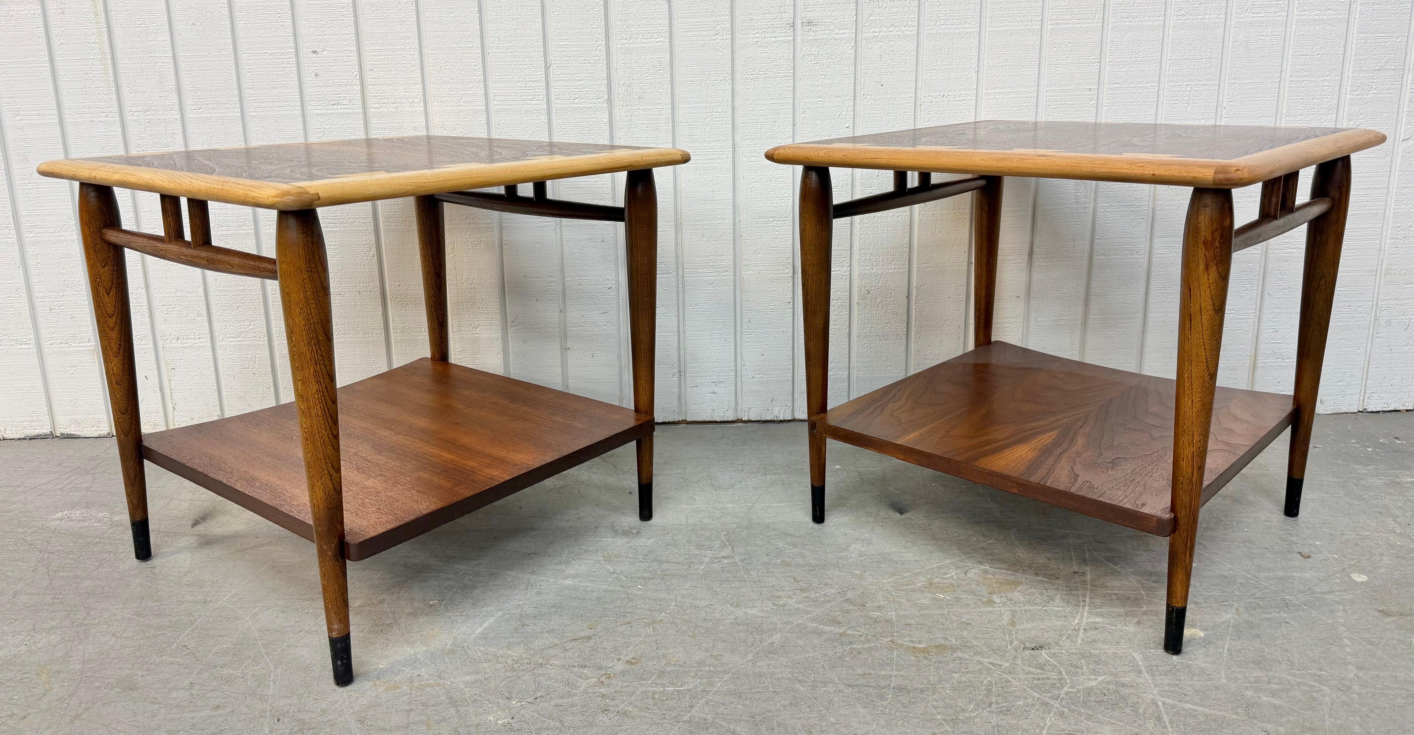 20th Century Mid-Century Modern Lane Acclaim Walnut Side Tables - Set of 2 For Sale