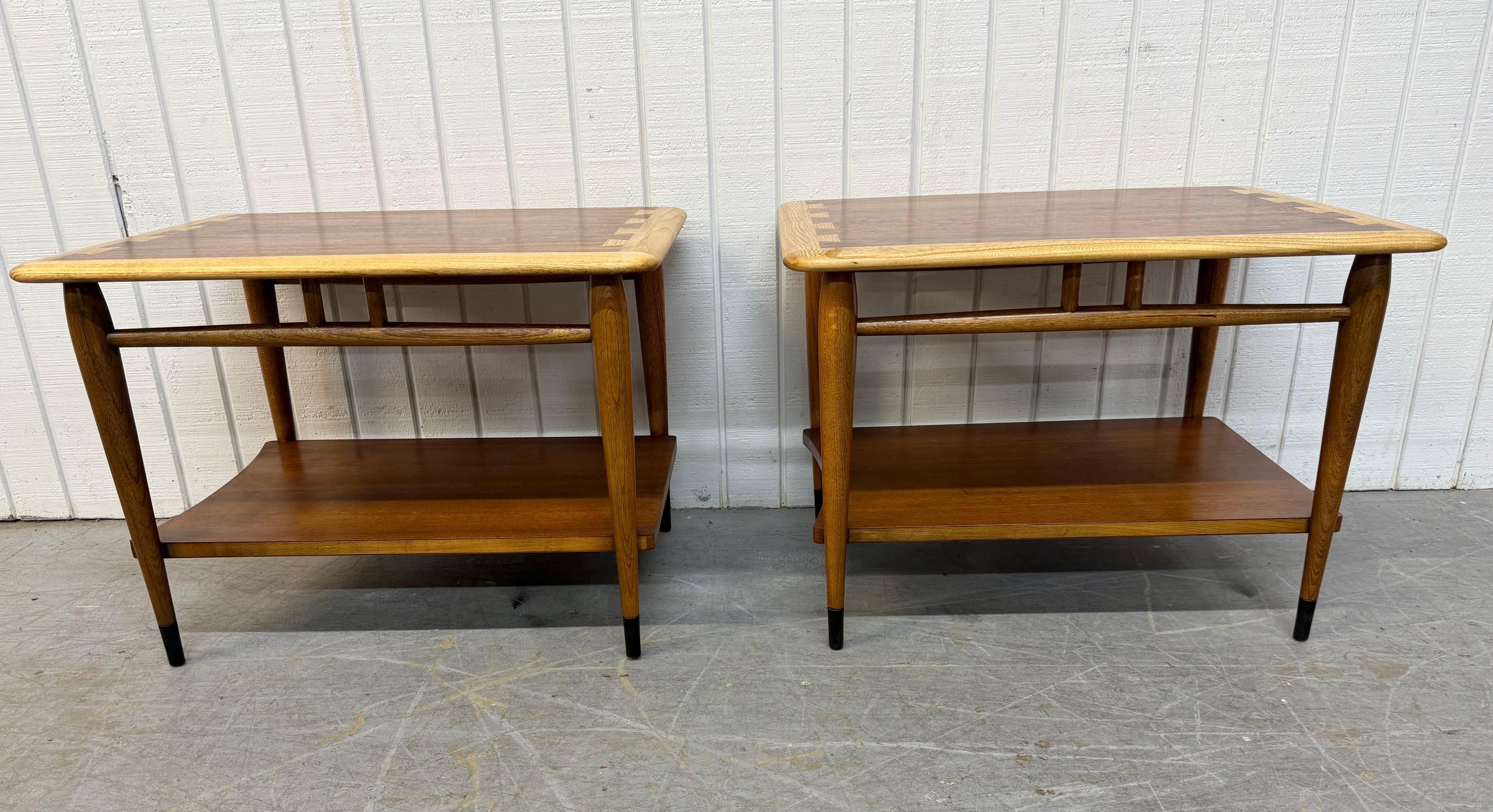 Tables d'appoint en noyer The Moderns Lane Acclaim - Lot de 2 Bon état - En vente à Clarksboro, NJ