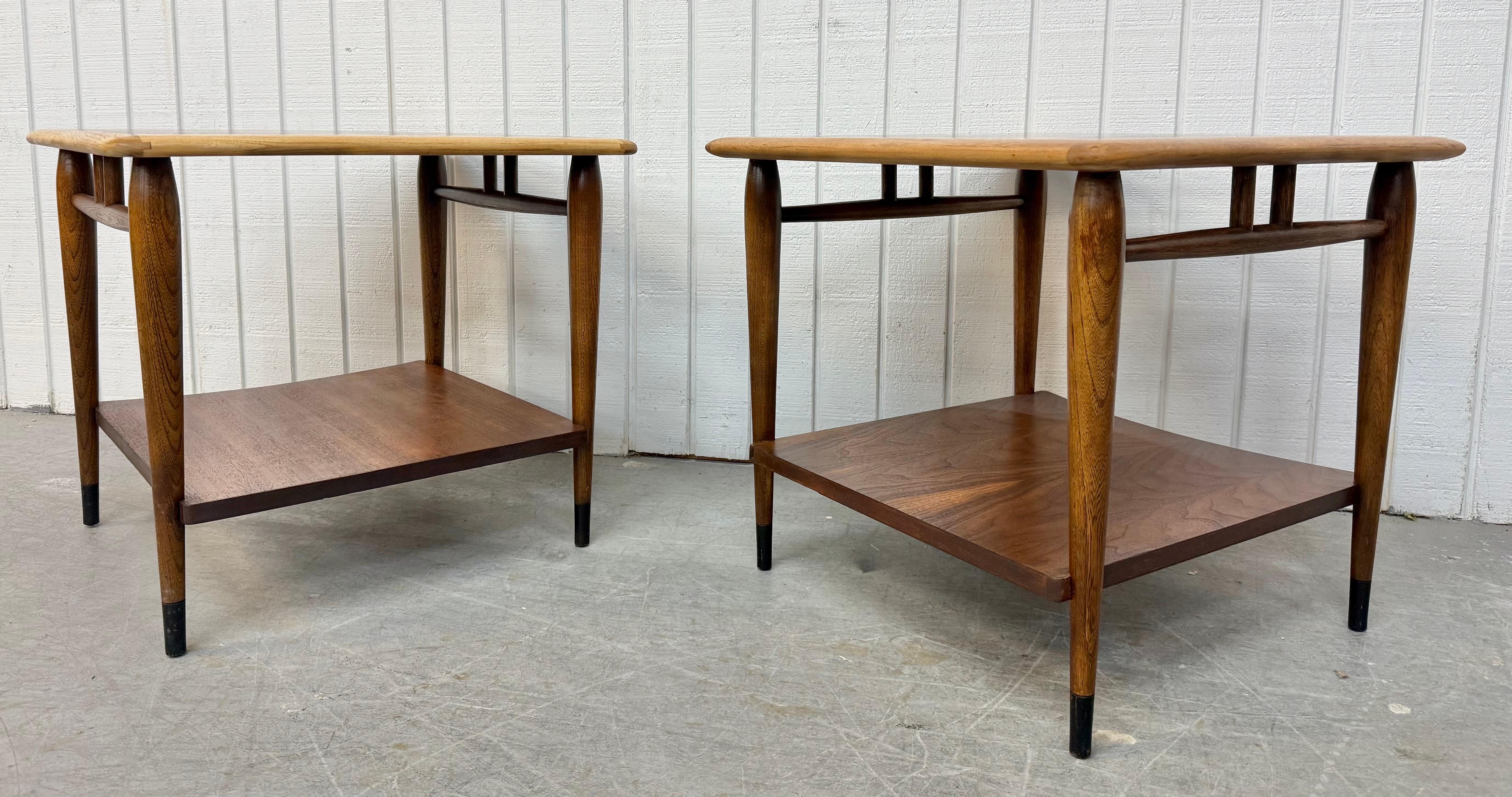 Wood Mid-Century Modern Lane Acclaim Walnut Side Tables - Set of 2 For Sale