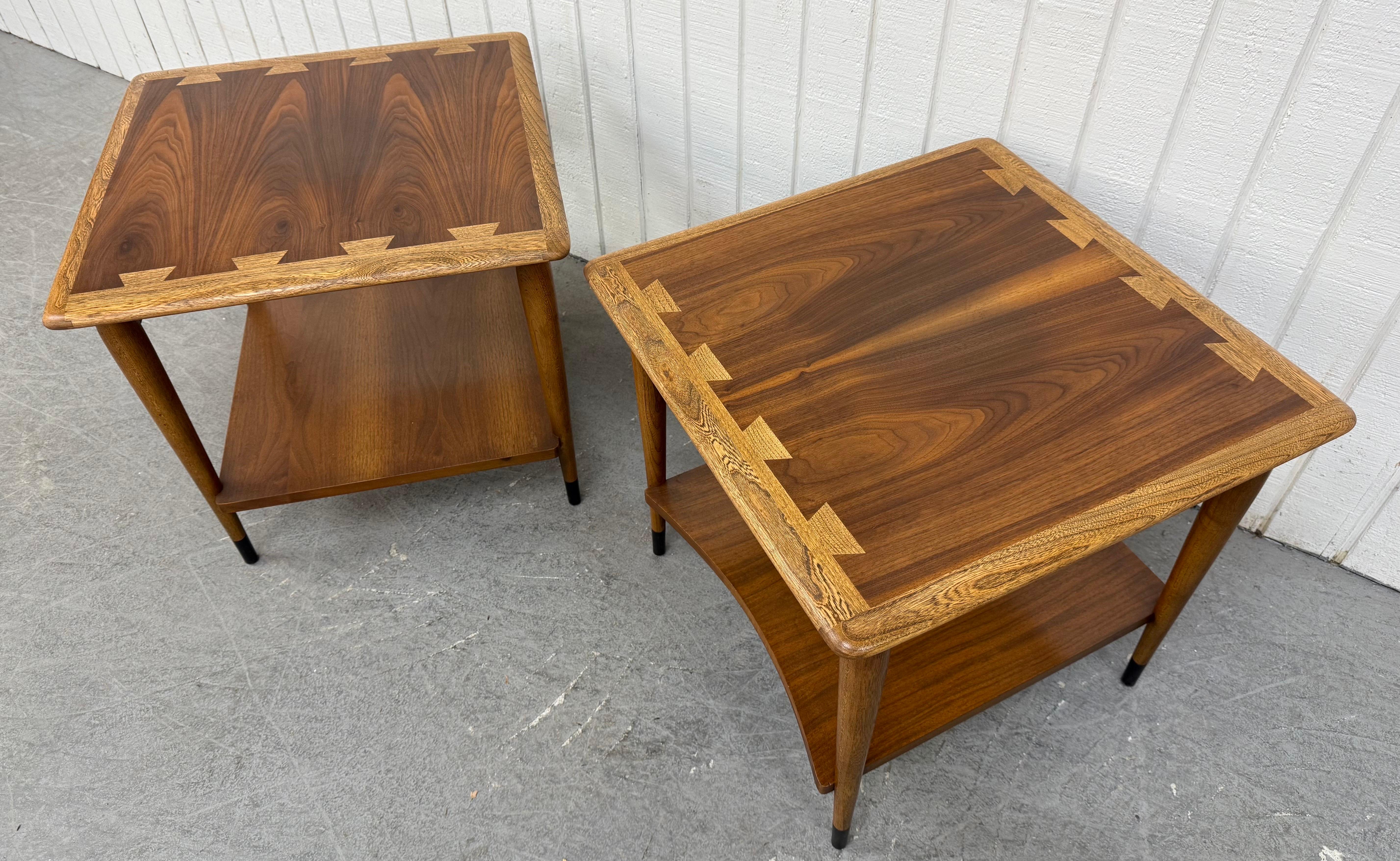 American Mid-Century Modern Lane Acclaim Walnut Square Side Tables - Set of 2 For Sale