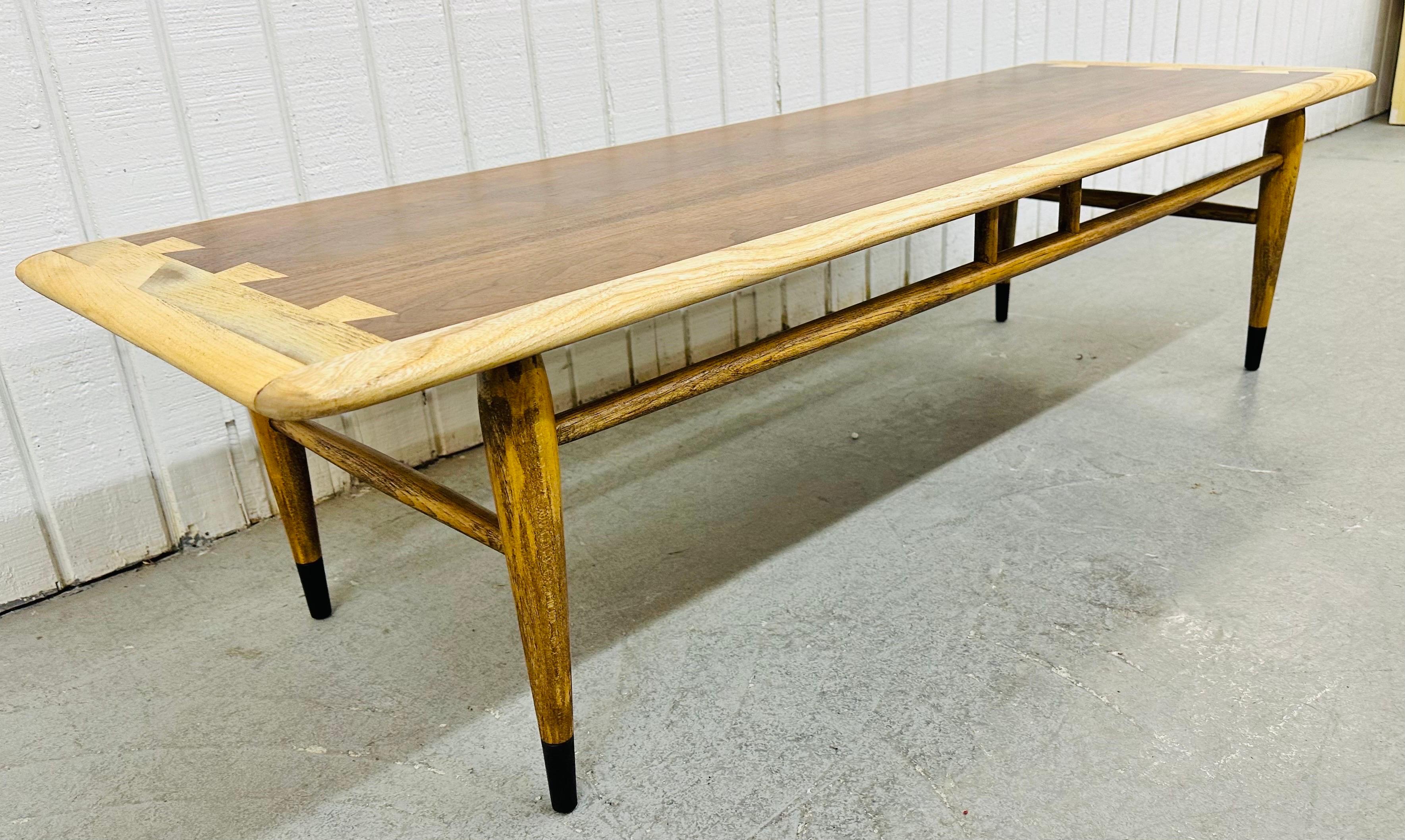 20th Century Mid-Century Modern Lane Acclaimed Walnut Coffee Table For Sale