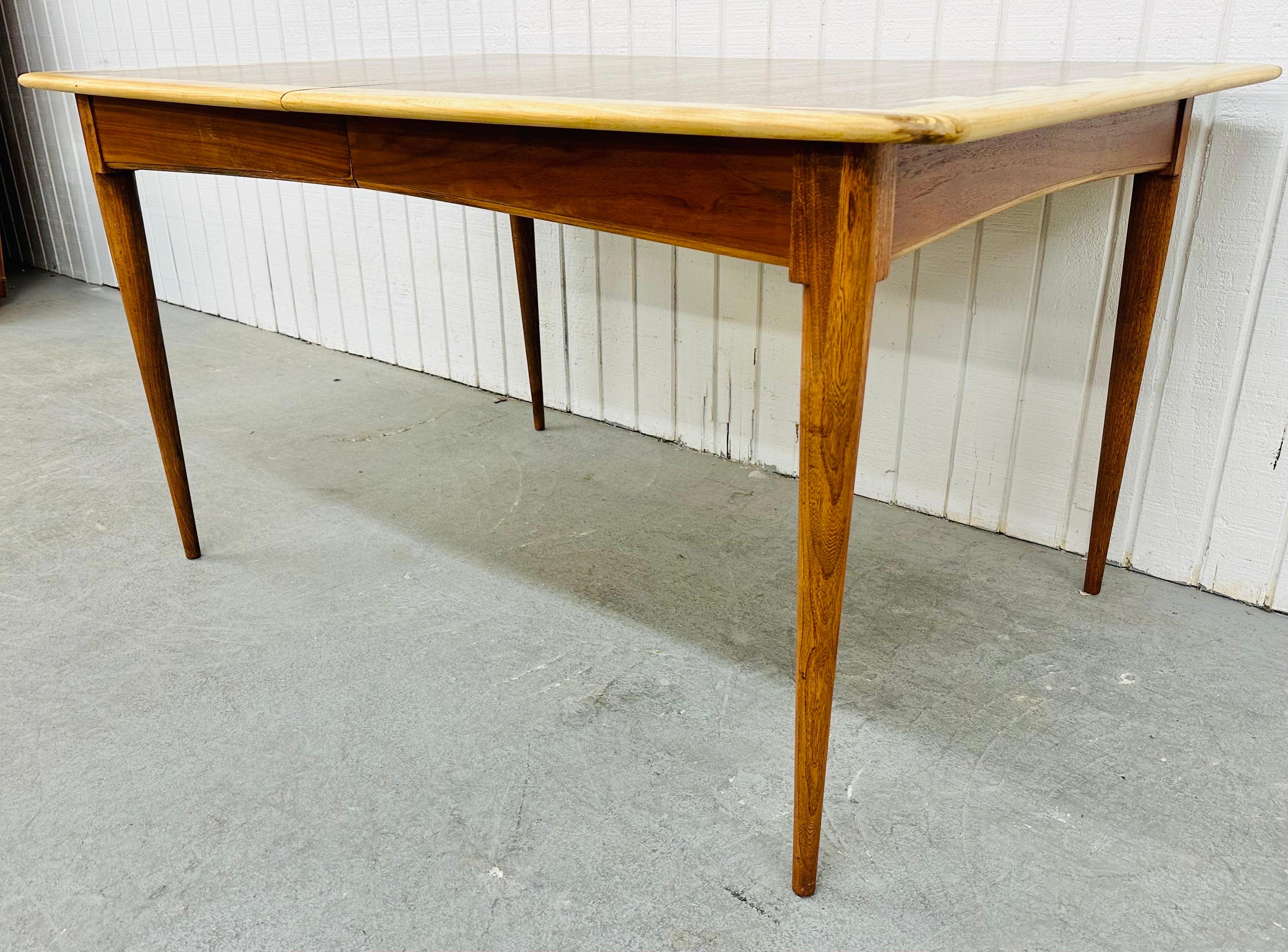 Mid-Century Modern Lane Acclaimed Walnut Dining Table For Sale 5