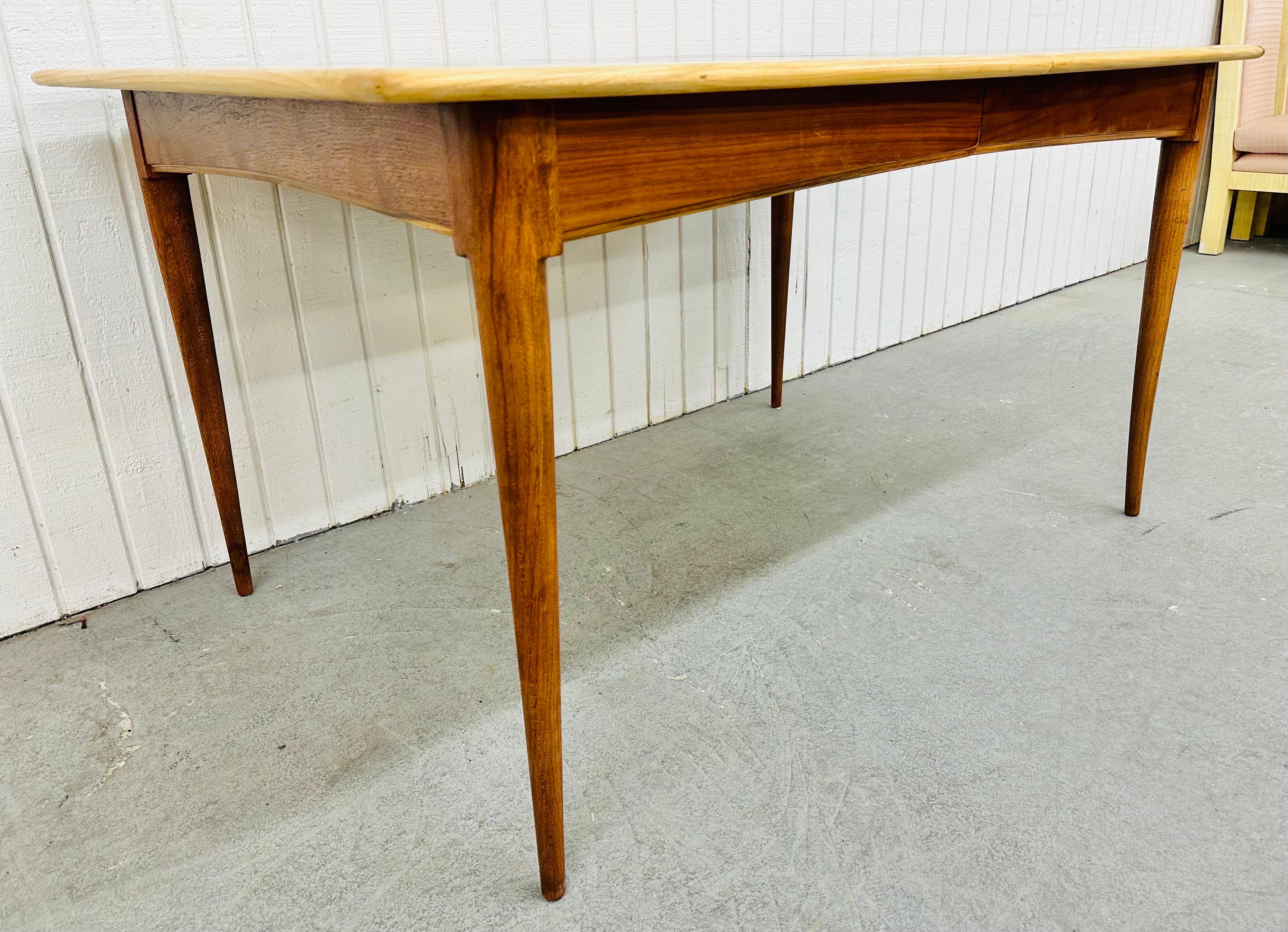 Mid-Century Modern Lane Acclaimed Walnut Dining Table For Sale 6