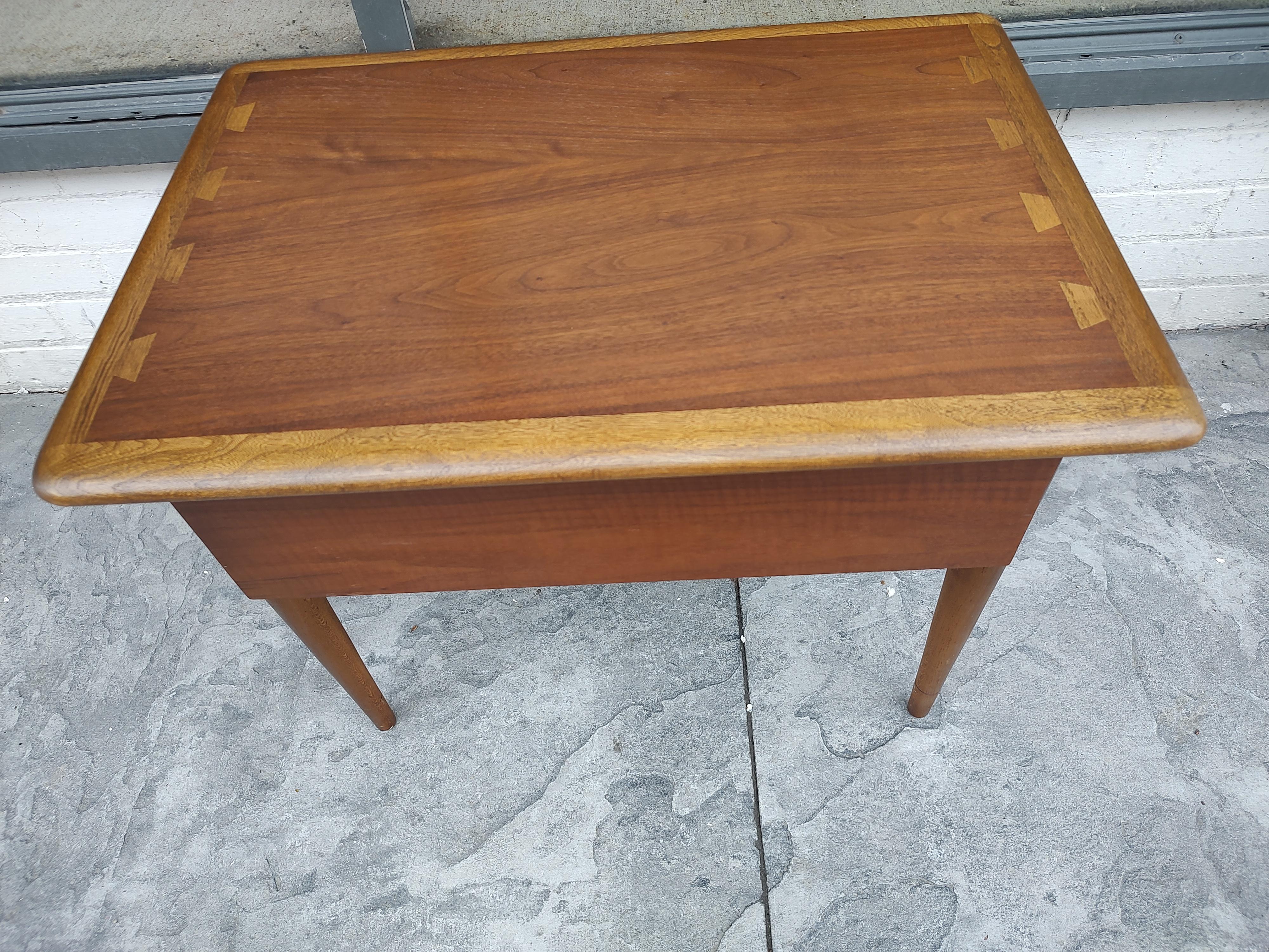 Simple and elegant night Stand by Lane. Acclaim single drawer stand with large dovetail details. Has been recently refinished. Can be parcel posted.