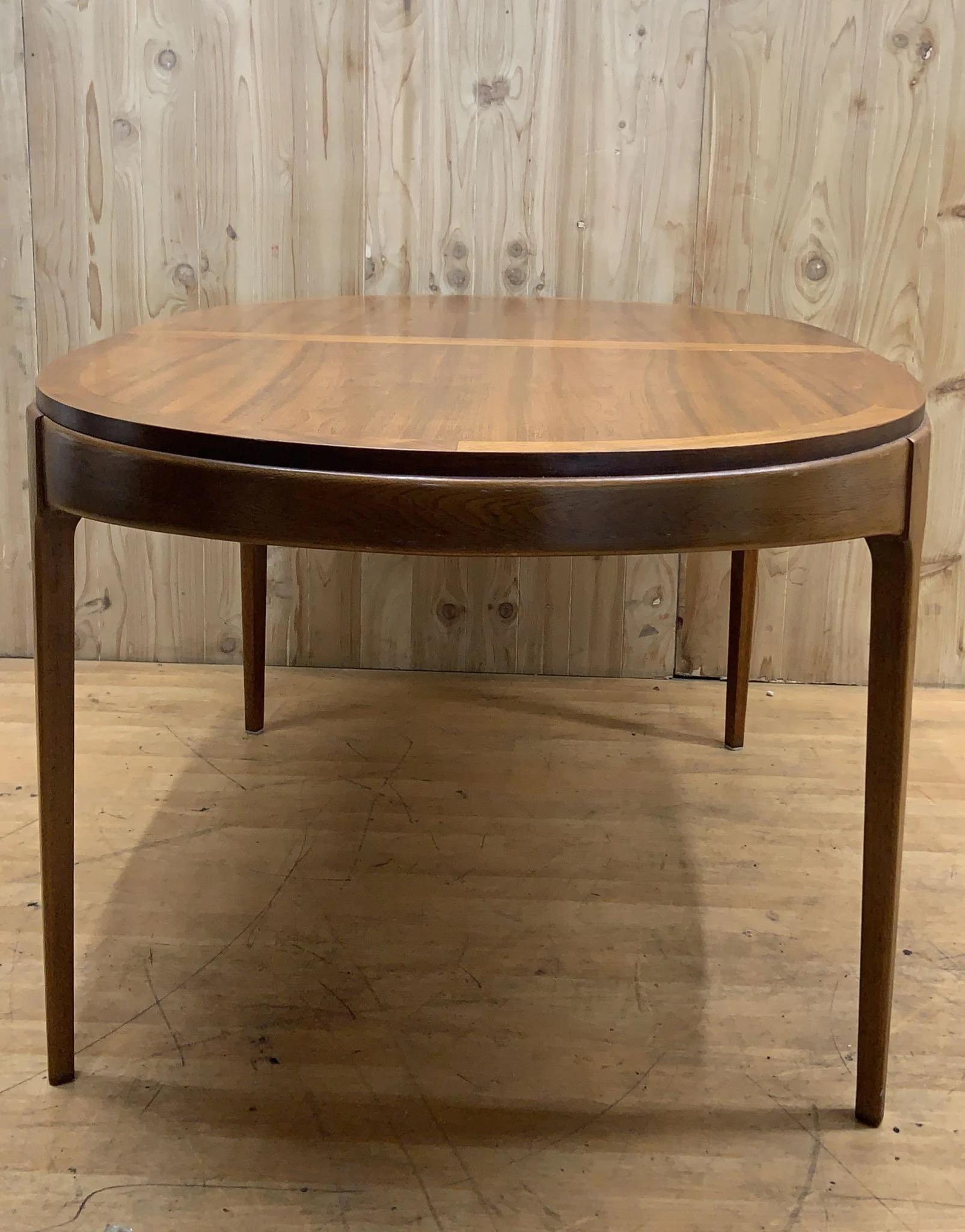 Mid-Century Modern Table de salle à manger ovale Lane Altavista Rhythm mi-siècle moderne en vente