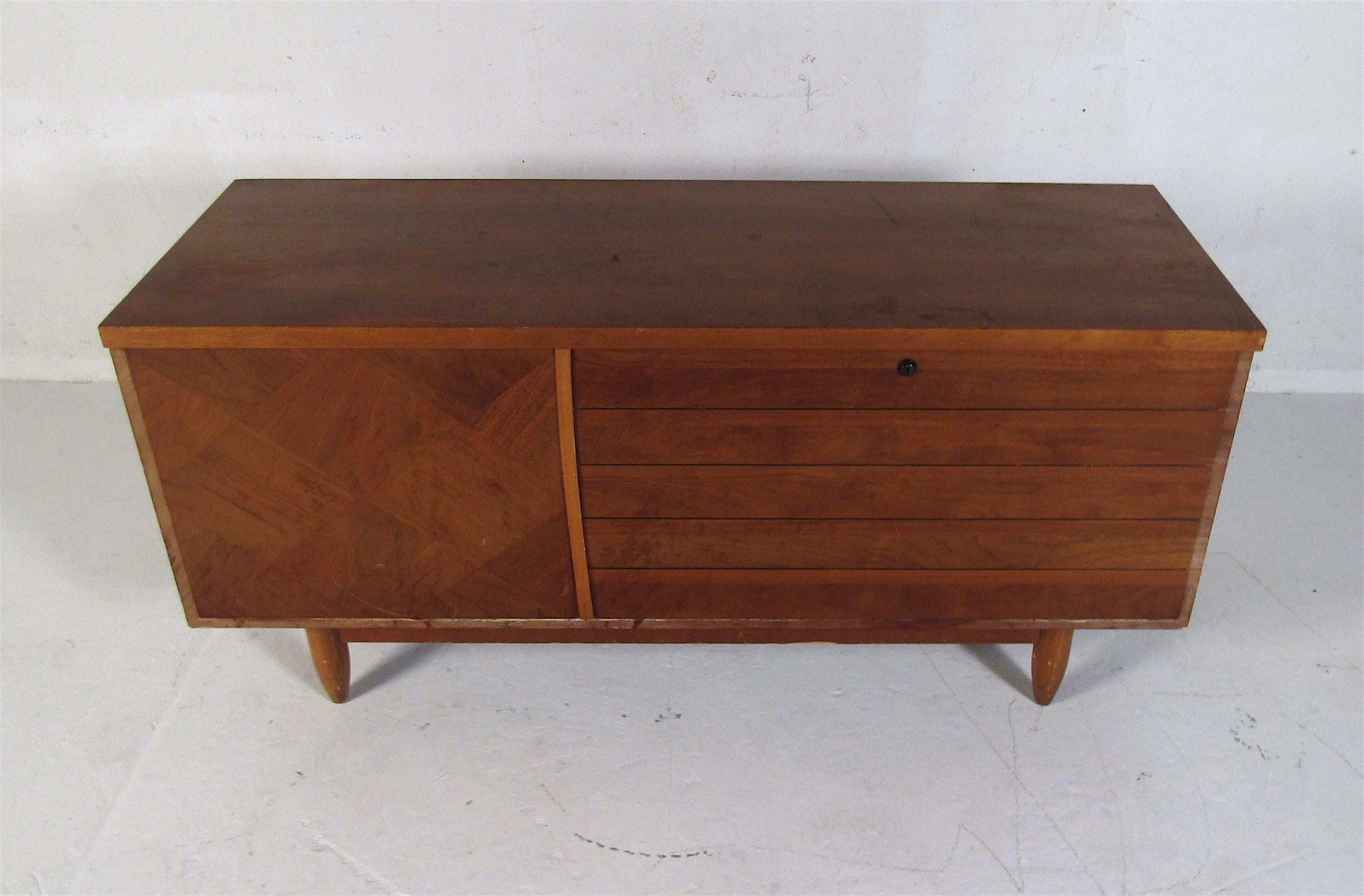 vintage lane cedar chest