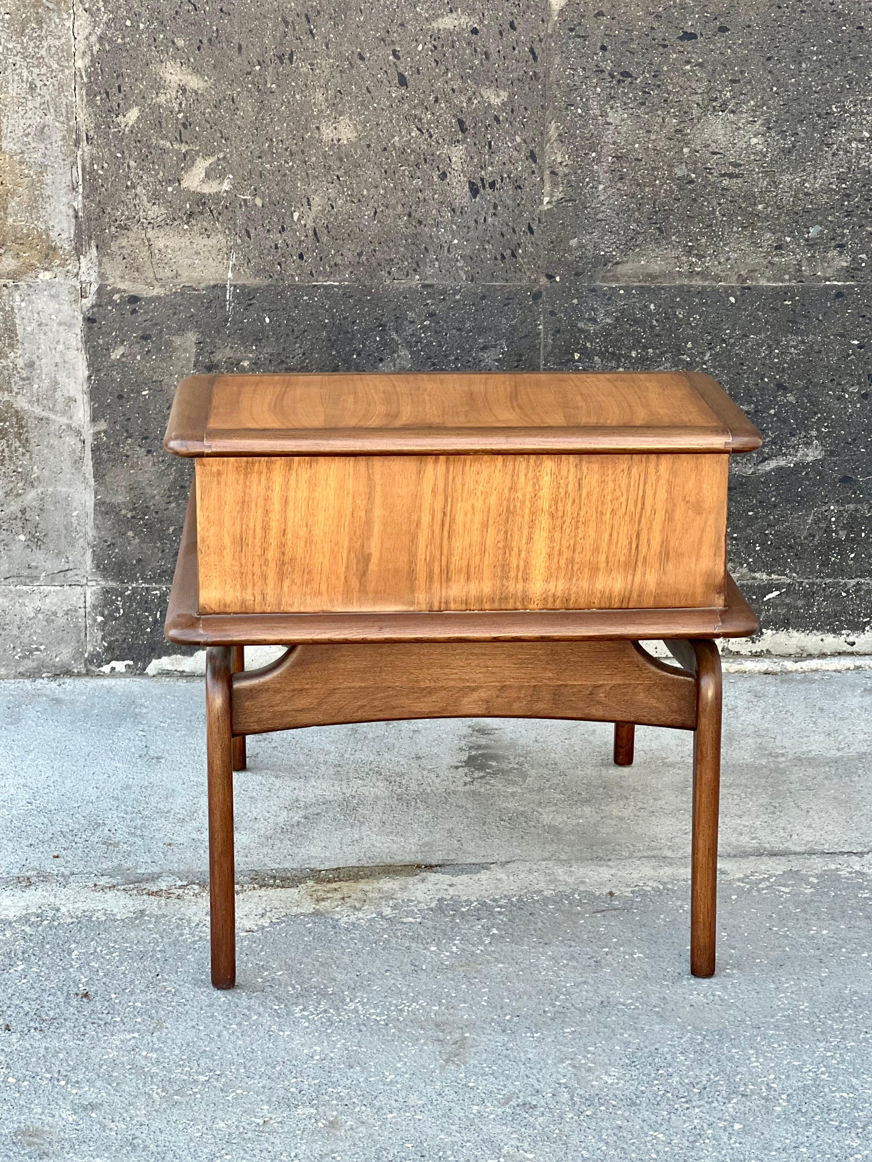 Mid-20th Century Mid-Century Modern Lane End Table