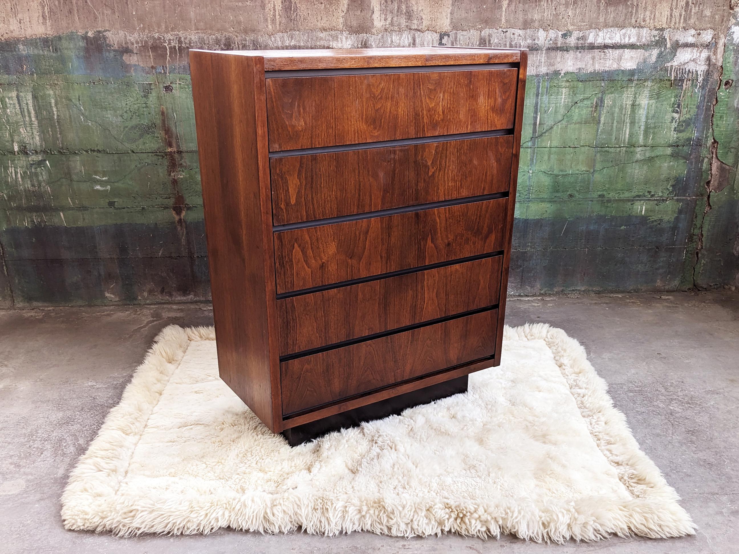 Mid-Century Modern Lane Furniture Walnut Brutalist 1970s Tallboy Dresser Storage For Sale 1