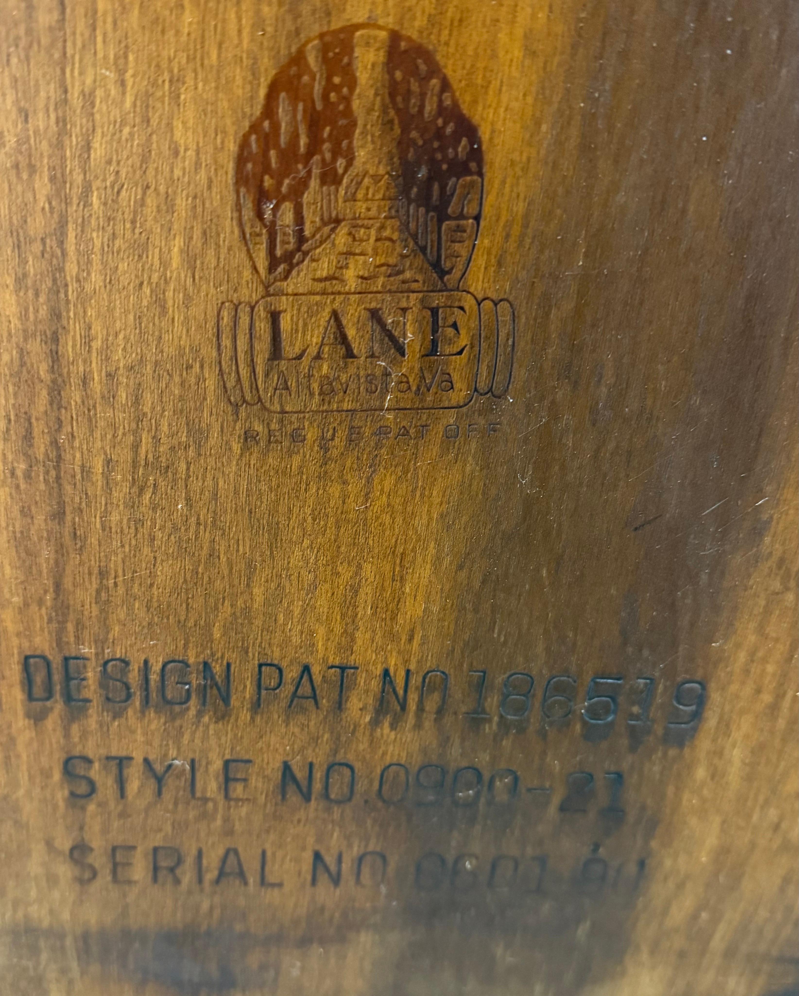 Bois Table d'appoint Lane s pour médiator de guitare, style moderne du milieu du siècle dernier en vente