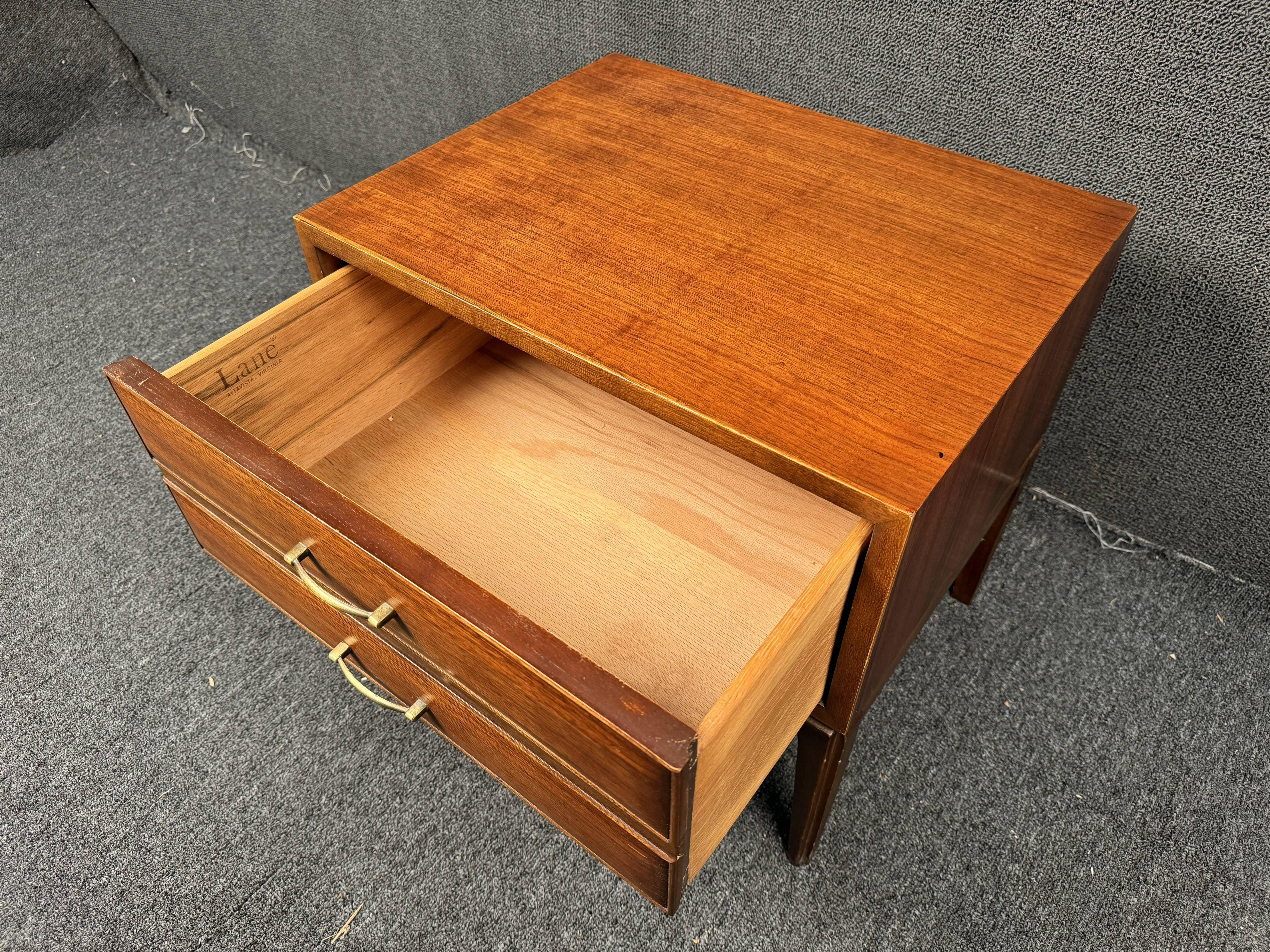 Single Mid Century Modern Nightstand by Lane For Sale 4