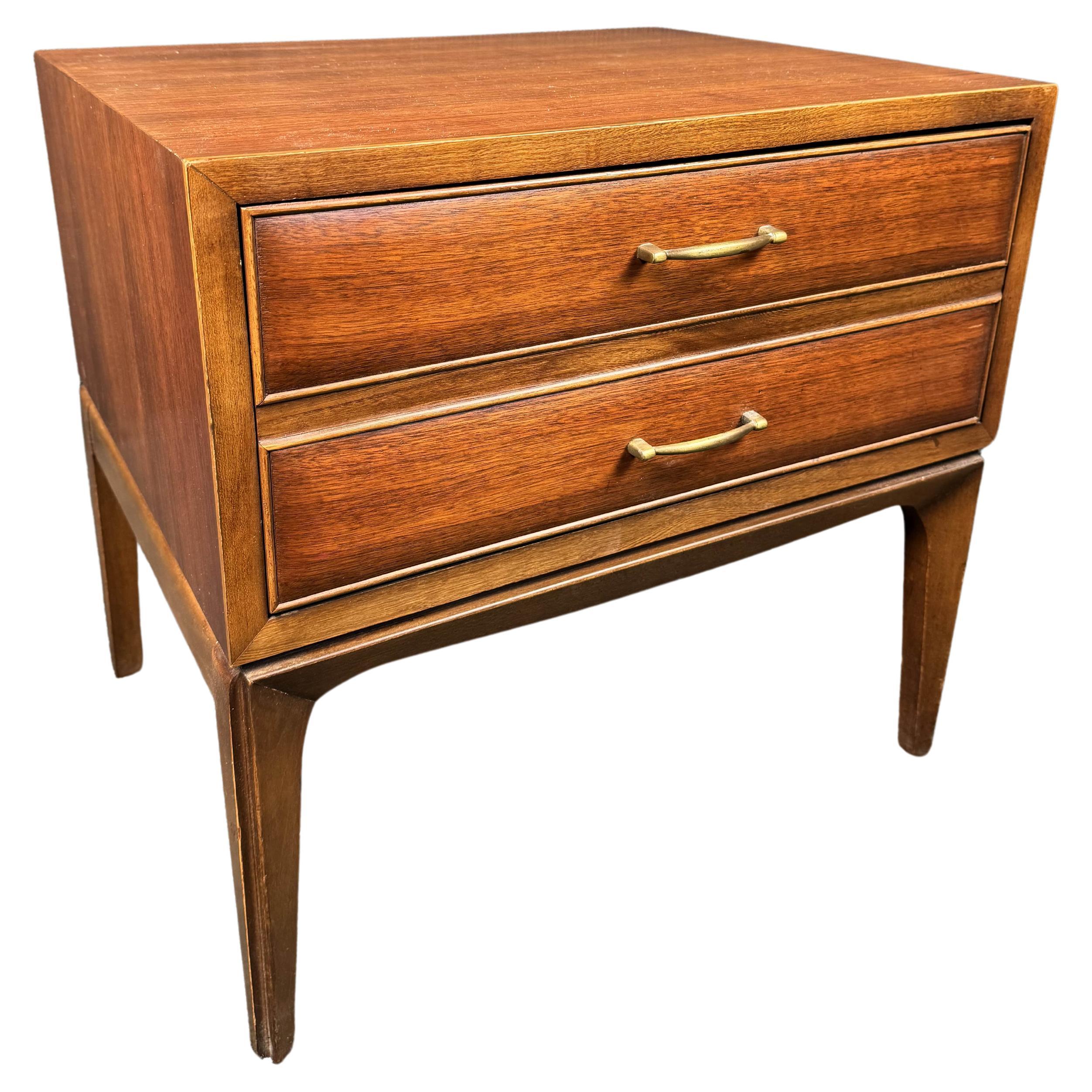 Einzelner Mid Century Modern Nachttisch von Lane's