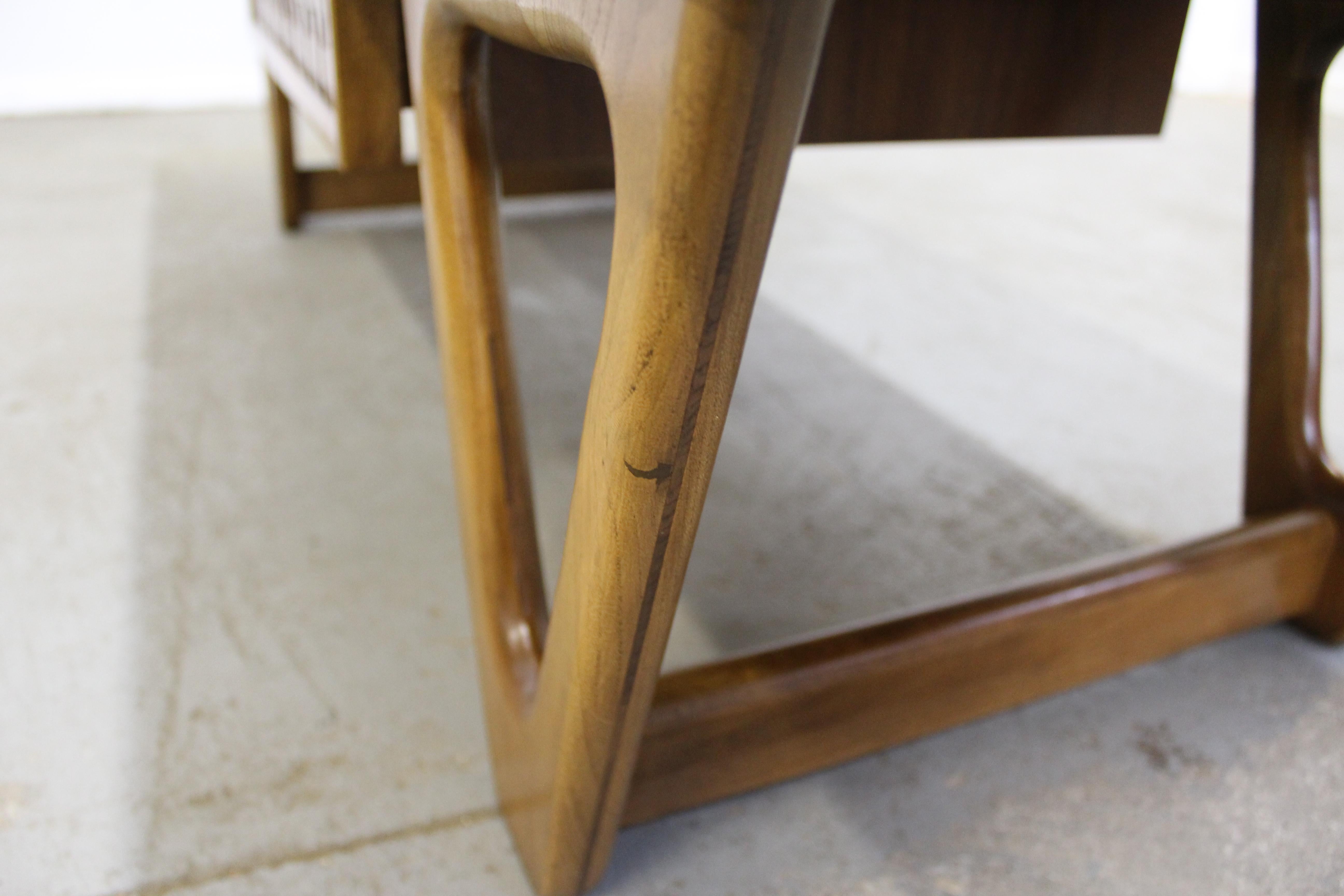 Mid-Century Modern Lane 'Perception' Sculpted Boomerang Leg Coffee Table 2