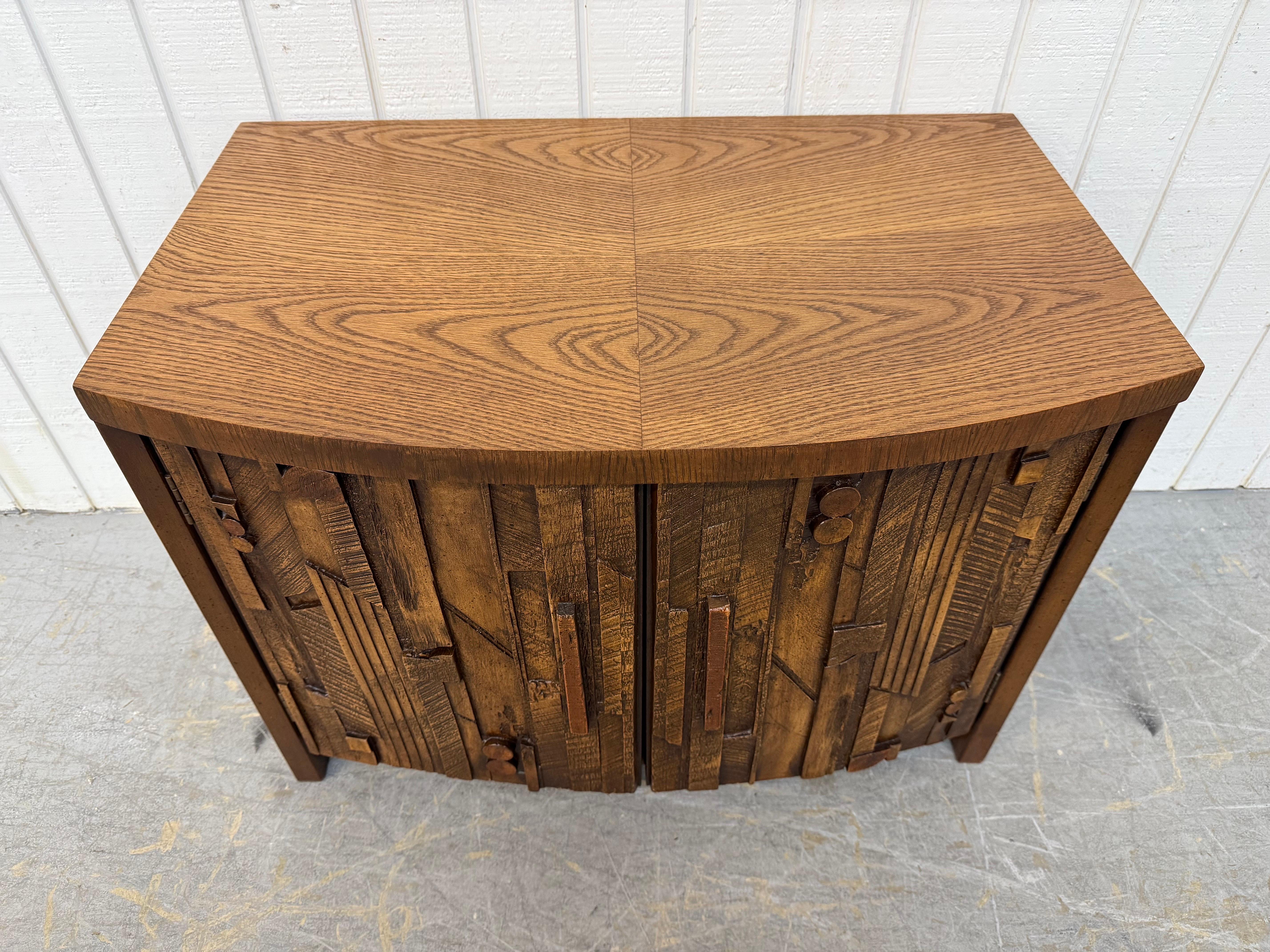 Mid-Century Modern Lane's Brutalist Nachttische - Satz von 2 (Holz) im Angebot