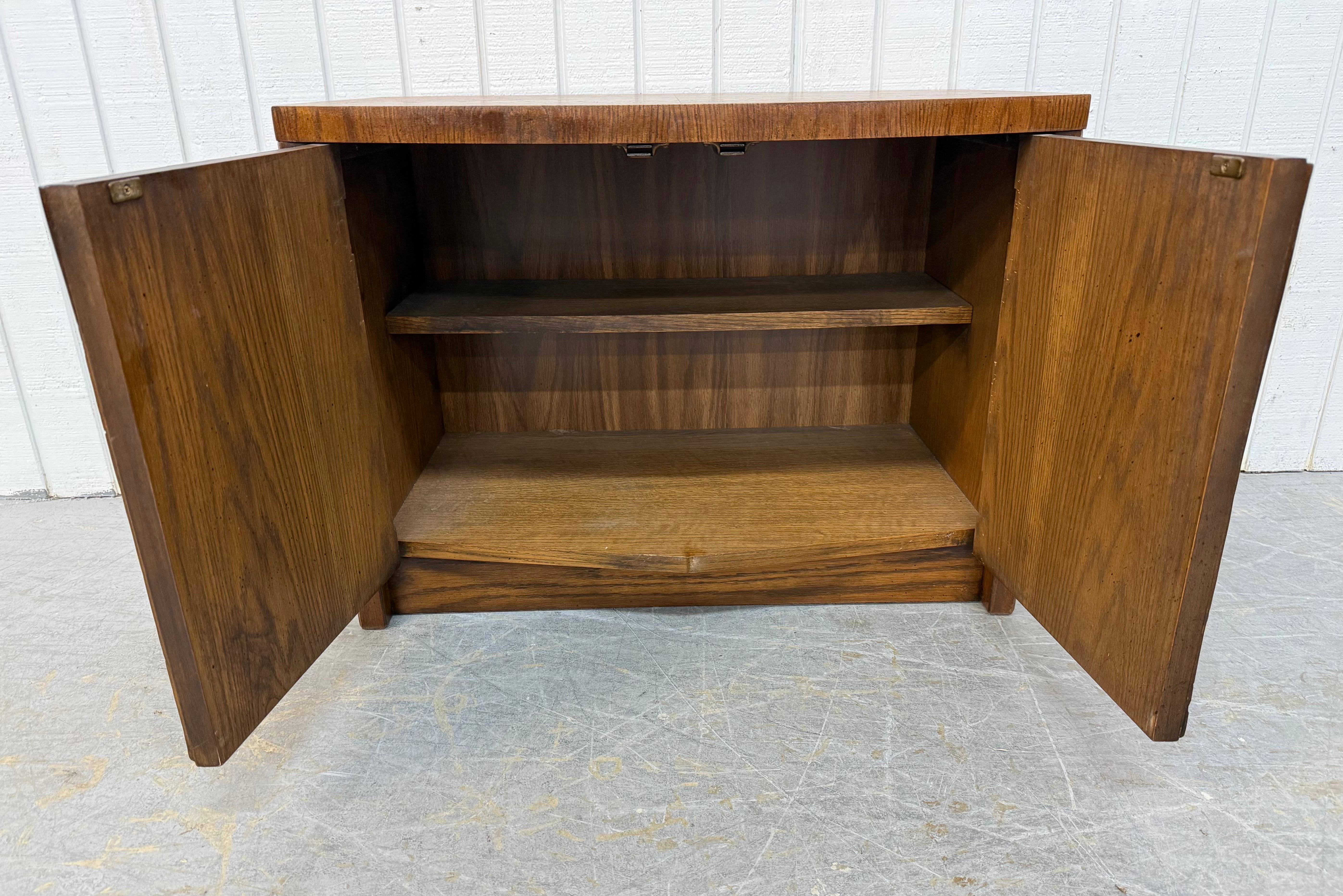 Mid-Century Modern Lane's Brutalist Nachttische - Satz von 2 im Angebot 2