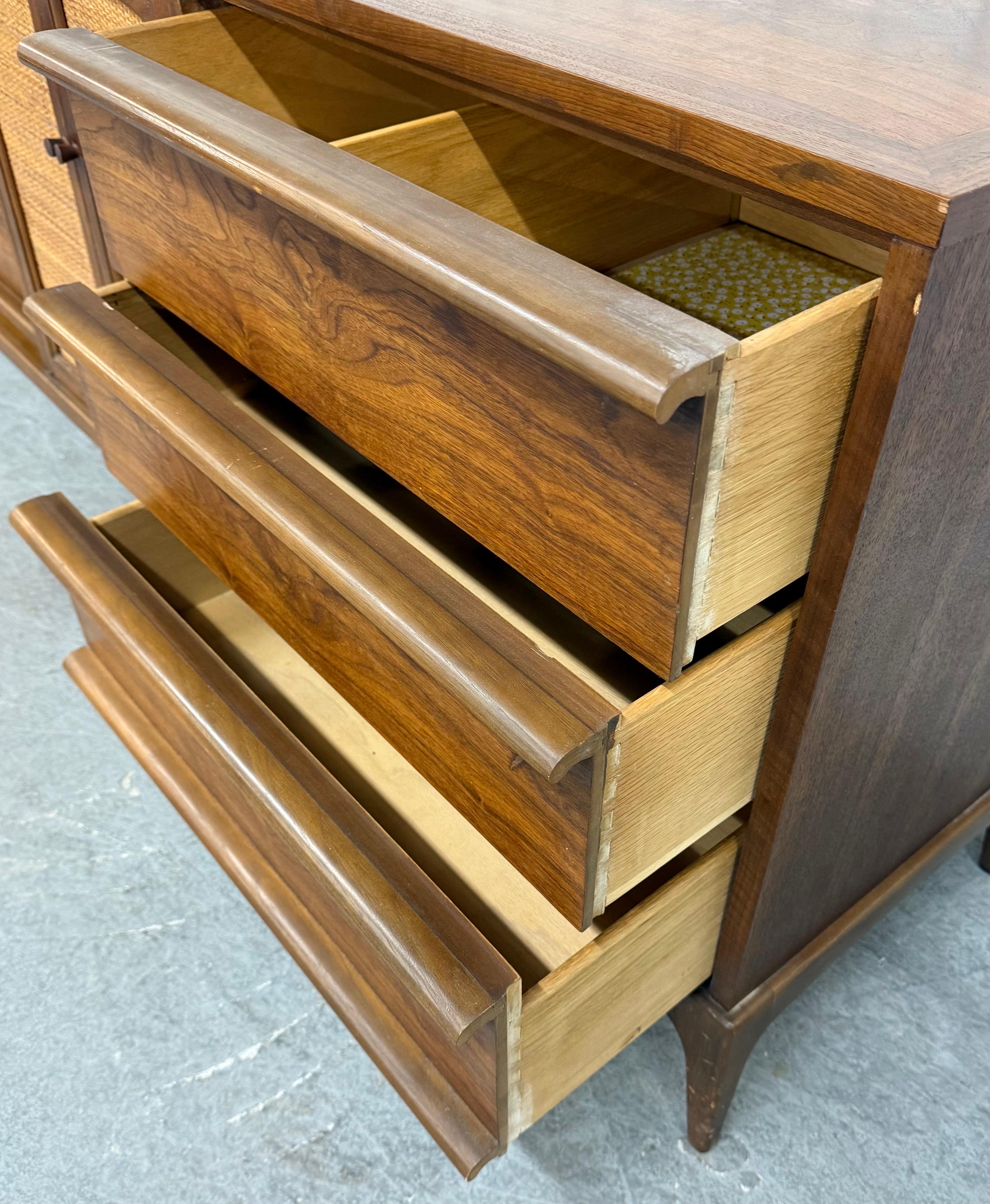 Mid-Century Modern Lane Rhythm Walnut Dresser 4