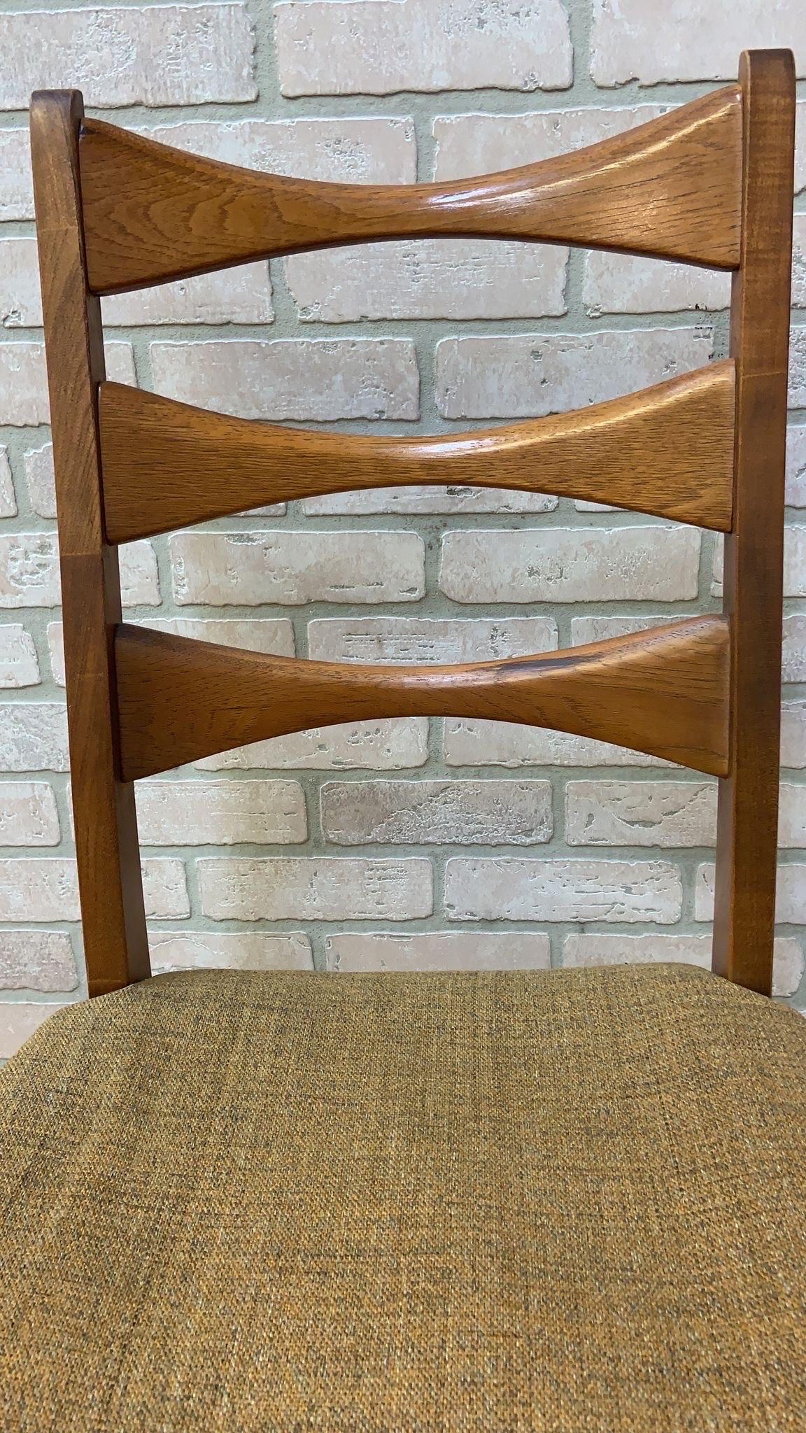 Mid Century Modern Lane Rhythm Walnut Ladder Back Side Chairs - Set of 4 For Sale 2