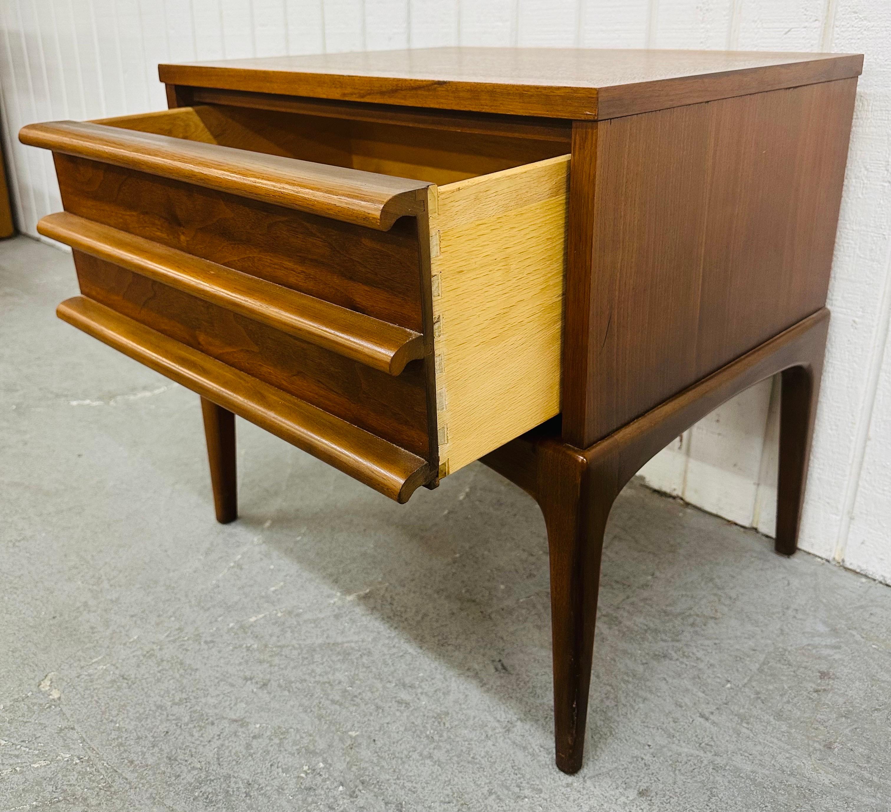 Wood Mid-Century Modern Lane Rhythm Walnut Nightstands - Set of 2